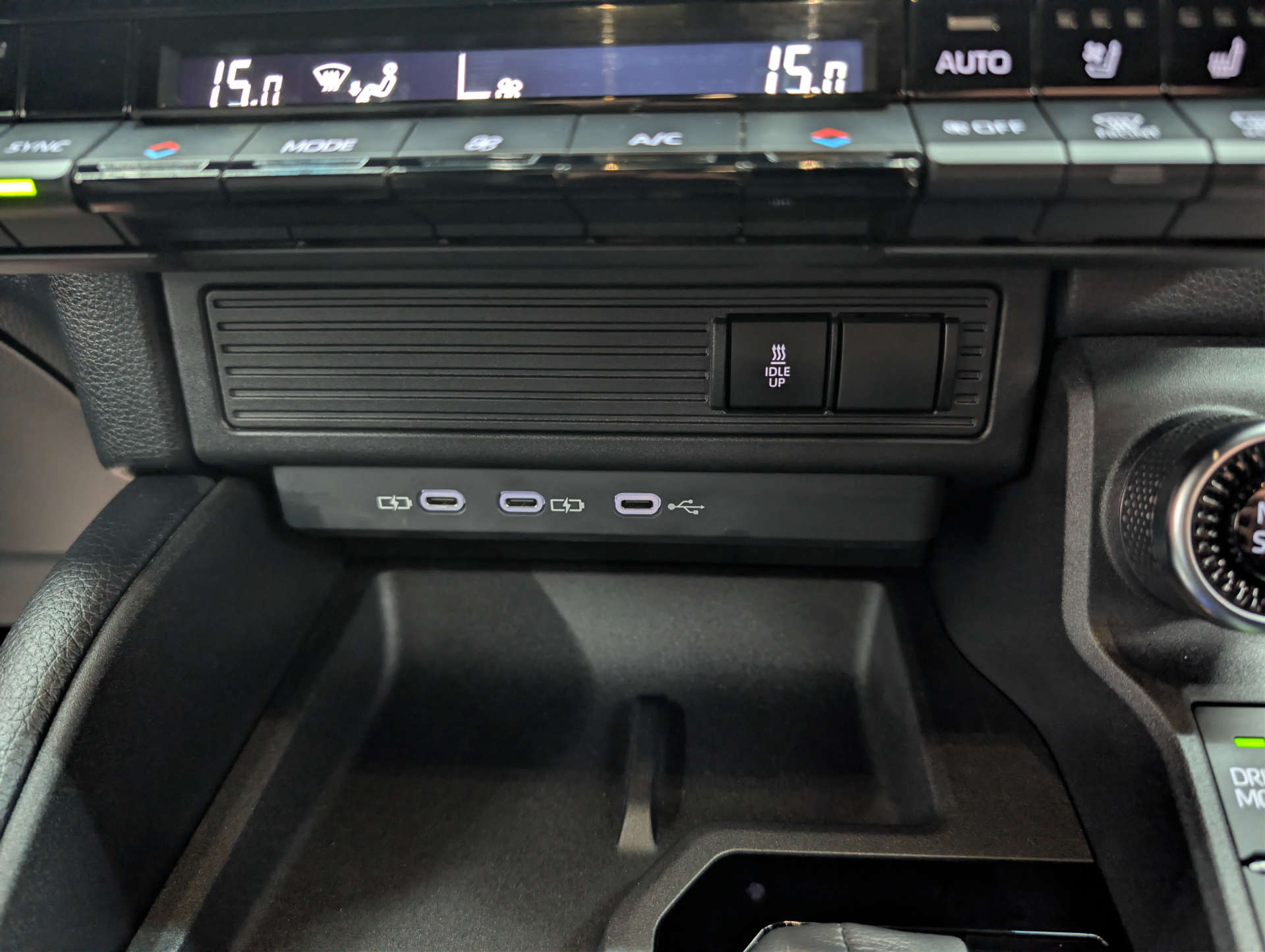2025 TOYOTA LAND CRUISER 2.8 Land Cruiser Commercial Auto 4WD 5dr - vehicle photo 36 for sale on PureCar