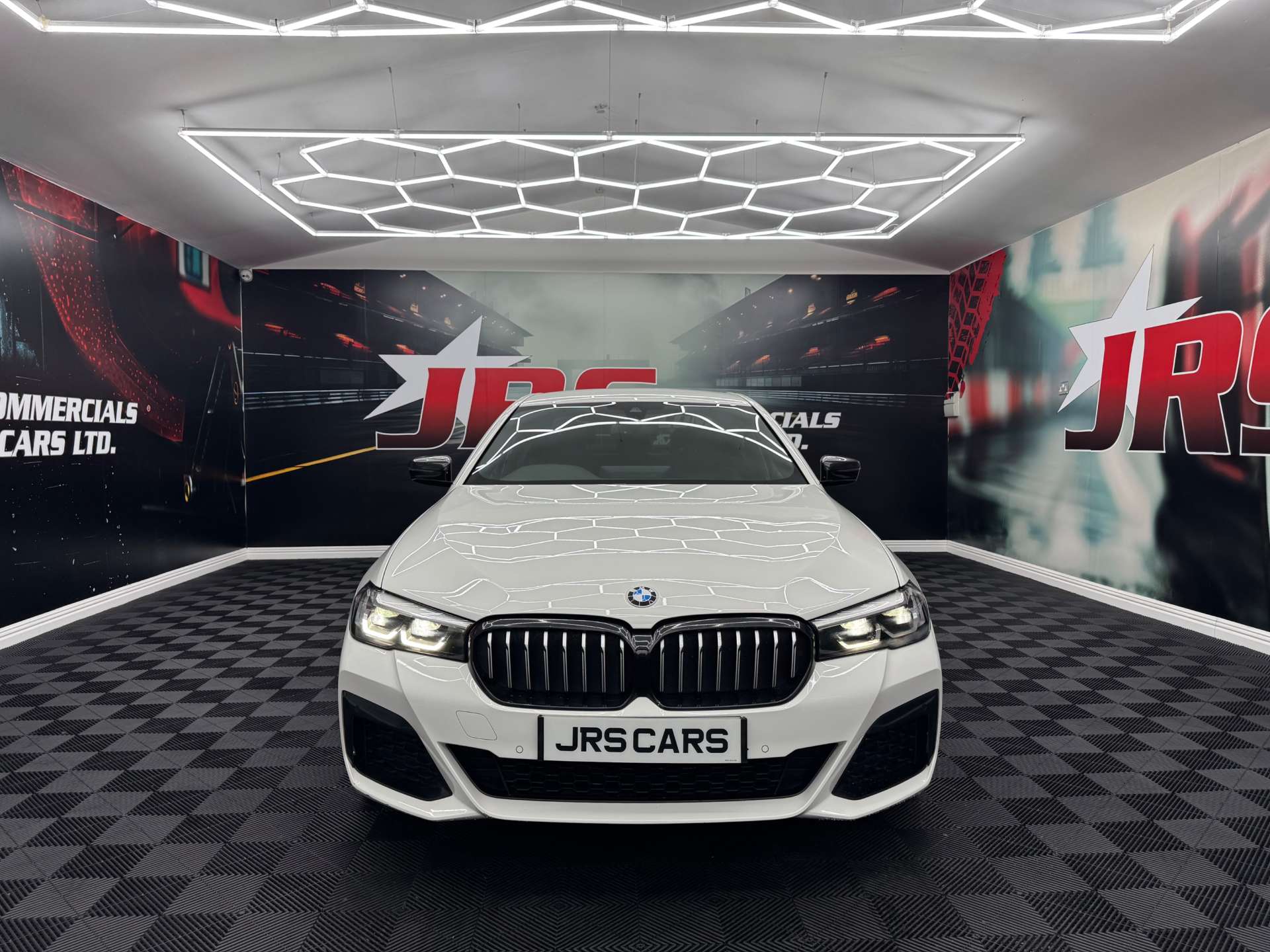 2022 BMW 5 SERIES 2.0 520d M Sport MHEV Auto 4dr - vehicle photo 2 for sale on PureCar