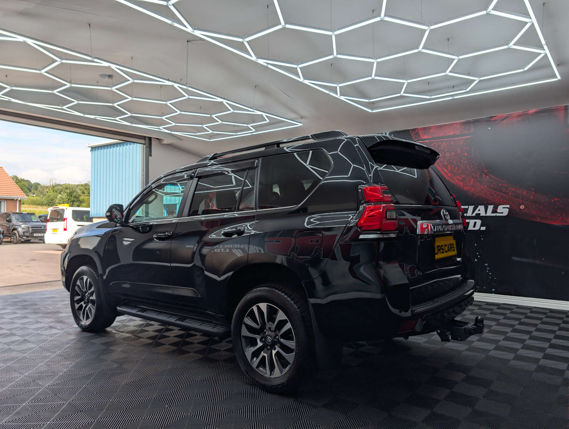 2025 TOYOTA LAND CRUISER Prado - vehicle photo 4 for sale on PureCar