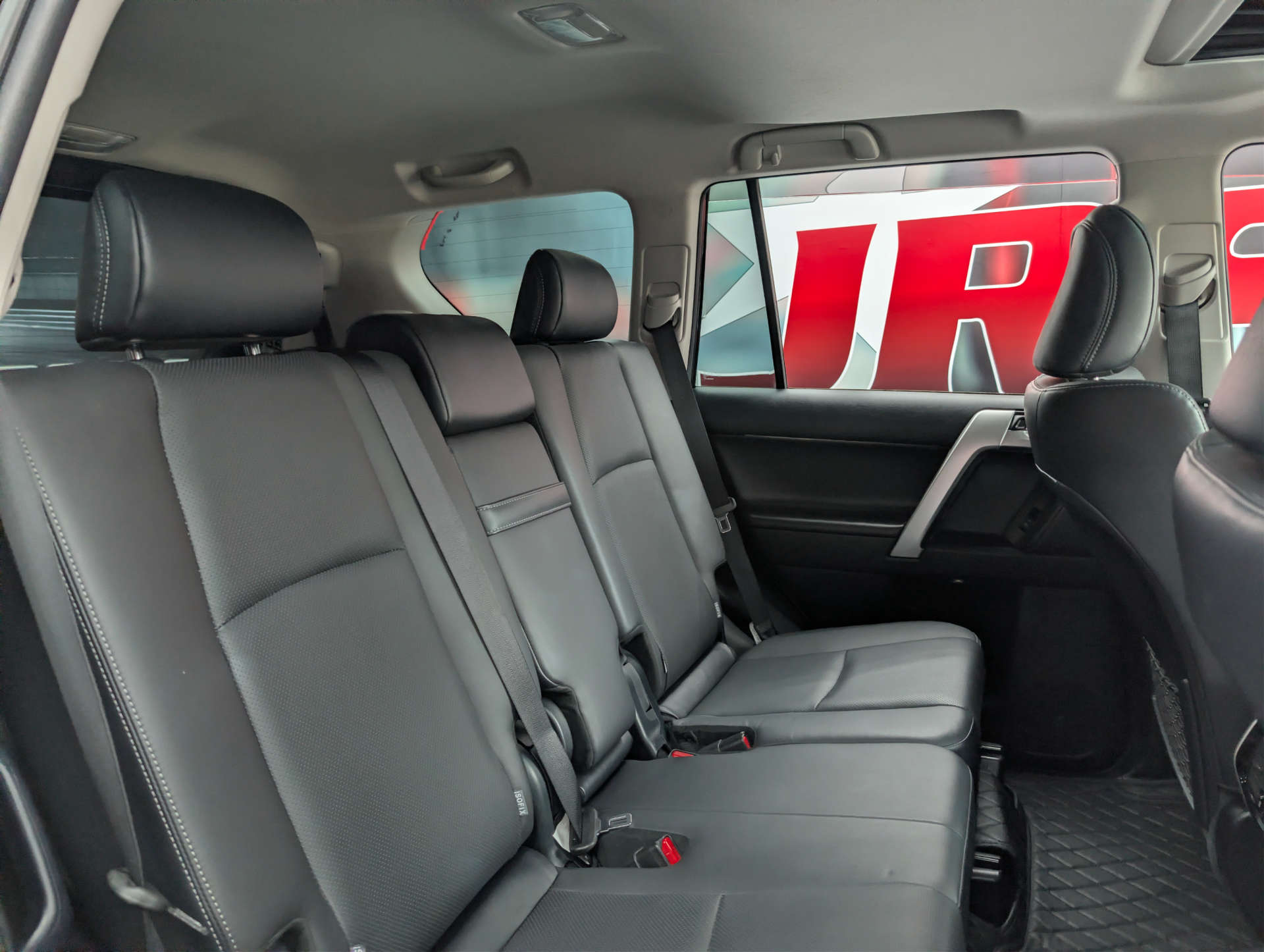 2025 TOYOTA LAND CRUISER Prado - vehicle photo 18 for sale on PureCar
