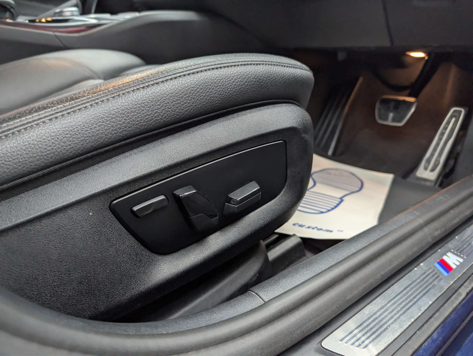 2020 BMW 5 SERIES 2.0 520d M Sport MHEV Auto 4dr - vehicle photo 13 for sale on PureCar