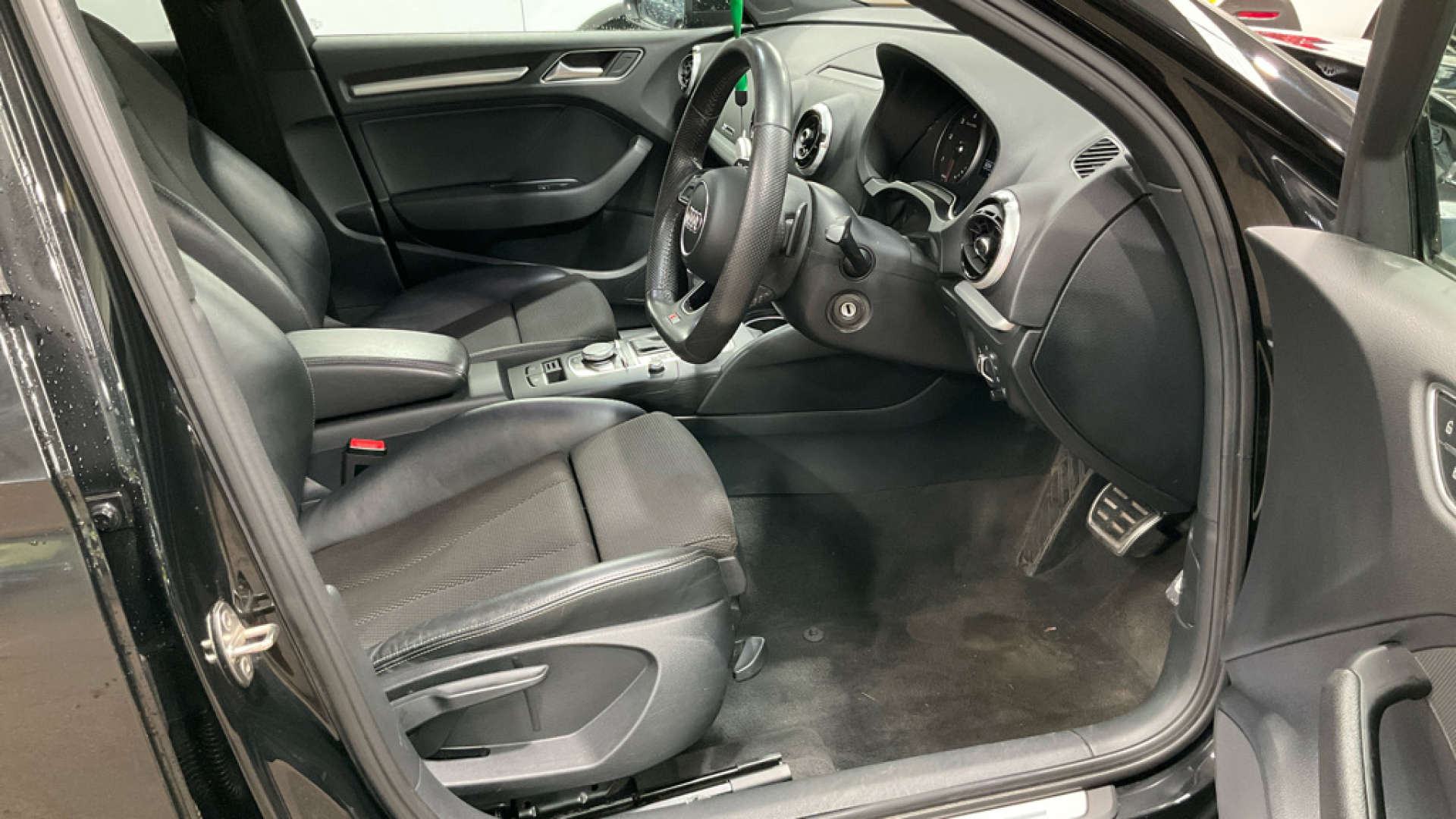 2019 AUDI A3 1.6 A3 Black Edition 30 TDI Semi-Auto 4dr - vehicle photo 7 for sale on PureCar