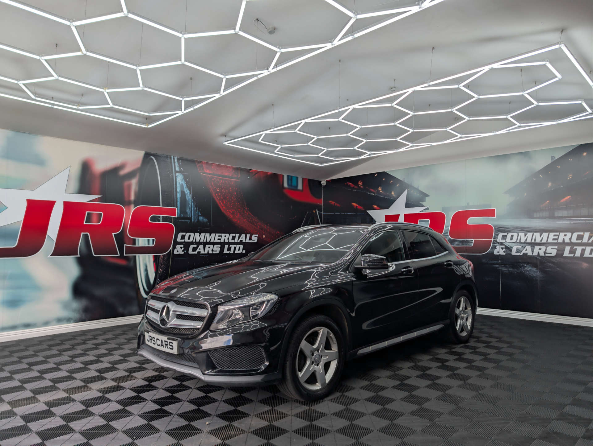 2015 MERCEDES GLA 2.1 GLA 220 AMG Line CDi 4Matic Auto 4WD 5dr - vehicle photo 3 for sale on PureCar