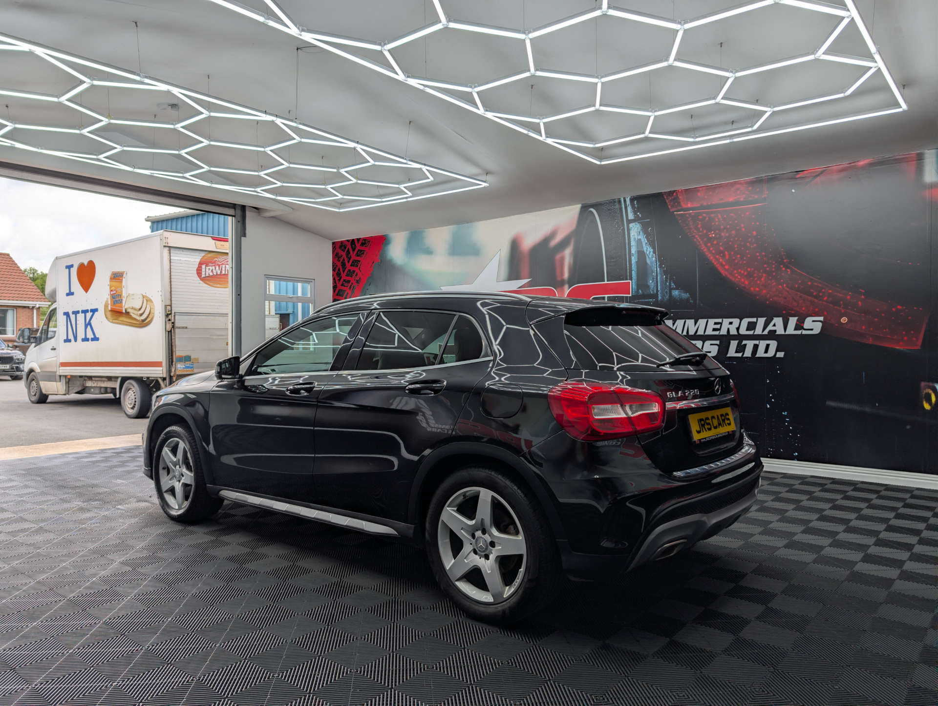 2015 MERCEDES GLA 2.1 GLA 220 AMG Line CDi 4Matic Auto 4WD 5dr - vehicle photo 4 for sale on PureCar