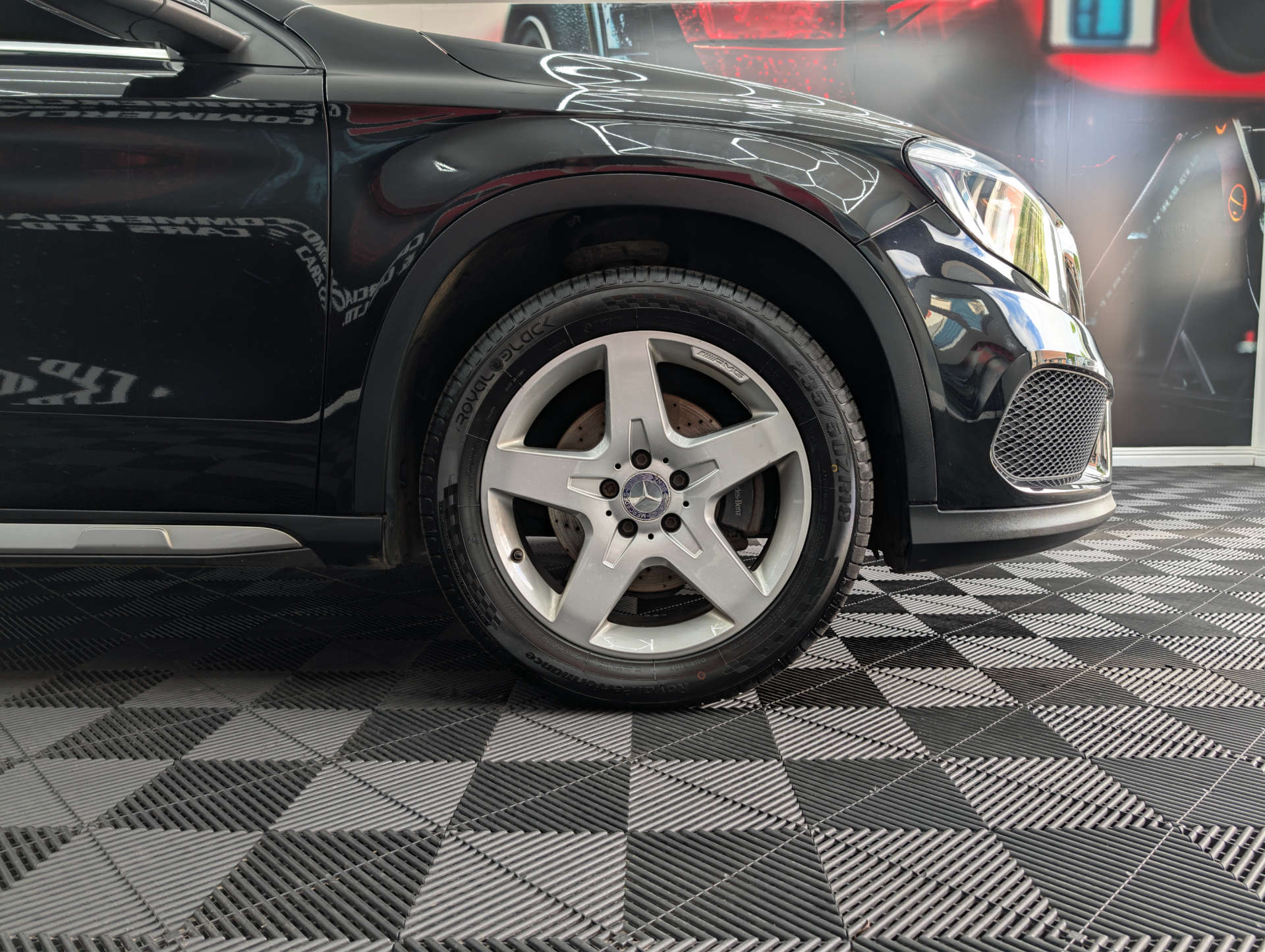 2015 MERCEDES GLA 2.1 GLA 220 AMG Line CDi 4Matic Auto 4WD 5dr - vehicle photo 8 for sale on PureCar