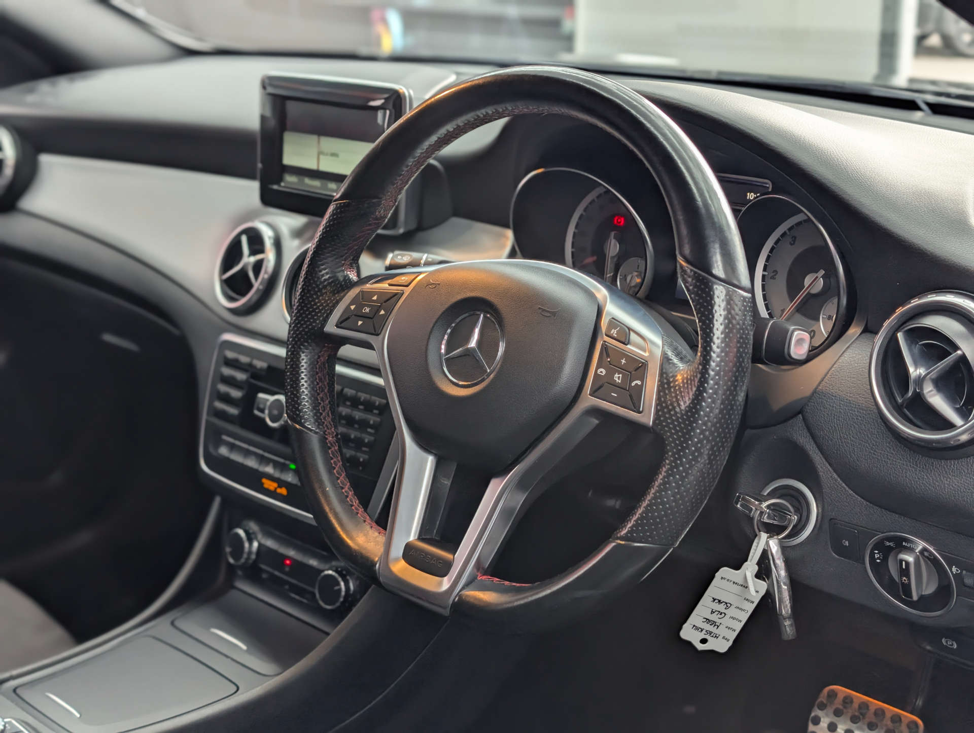 2015 MERCEDES GLA 2.1 GLA 220 AMG Line CDi 4Matic Auto 4WD 5dr - vehicle photo 10 for sale on PureCar
