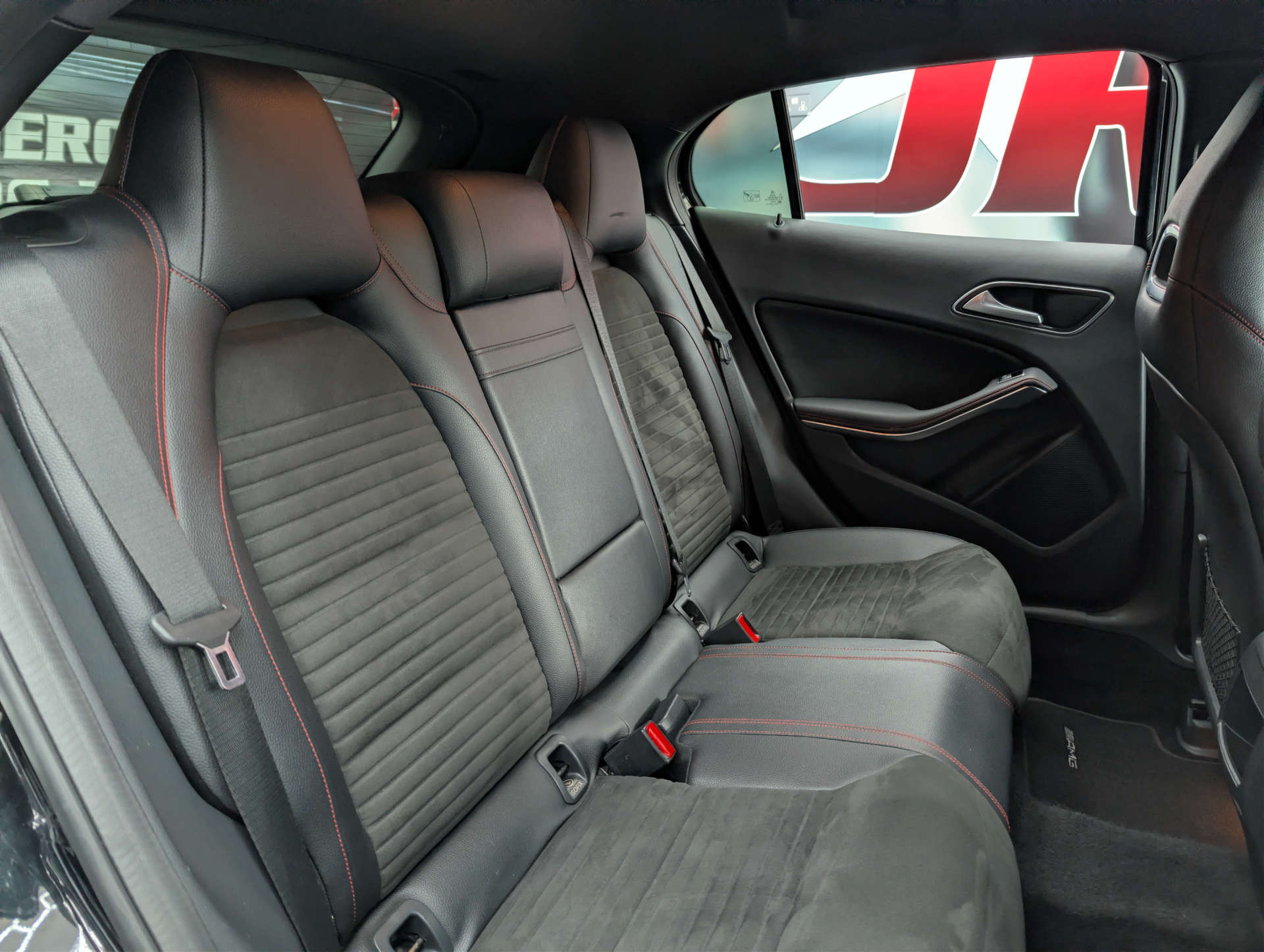 2015 MERCEDES GLA 2.1 GLA 220 AMG Line CDi 4Matic Auto 4WD 5dr - vehicle photo 14 for sale on PureCar