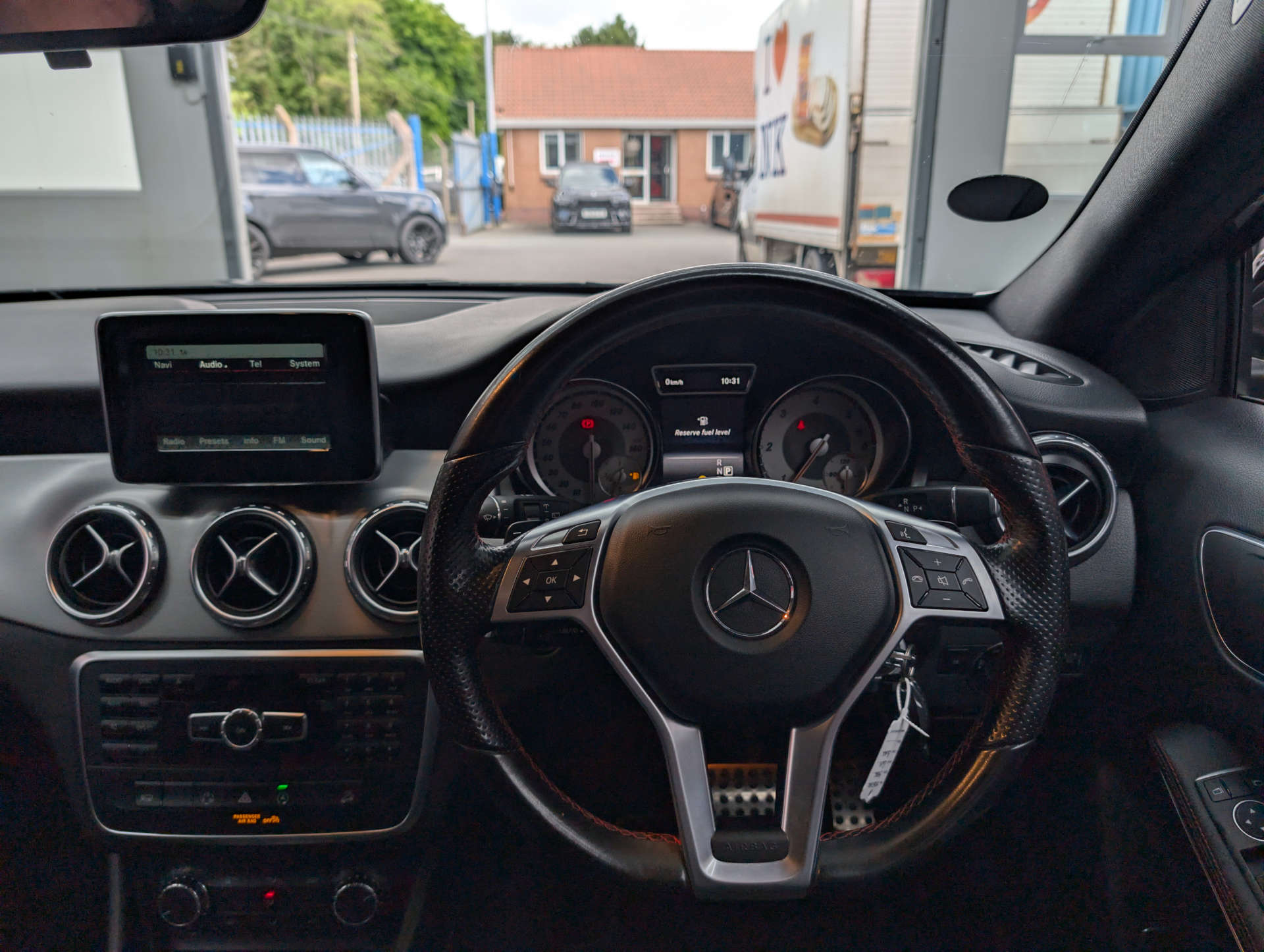 2015 MERCEDES GLA 2.1 GLA 220 AMG Line CDi 4Matic Auto 4WD 5dr - vehicle photo 23 for sale on PureCar