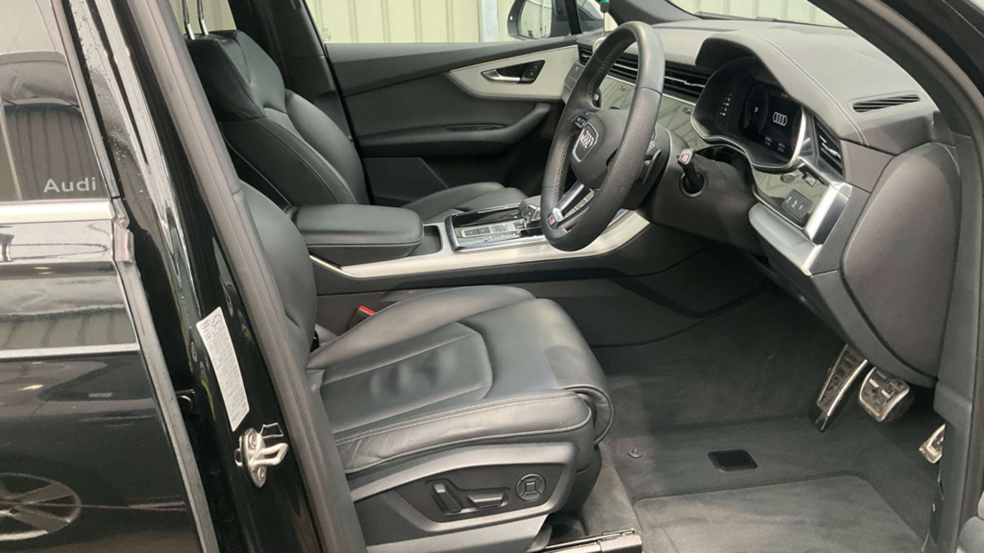 2025 AUDI Q7 S Line - vehicle photo 6 for sale on PureCar