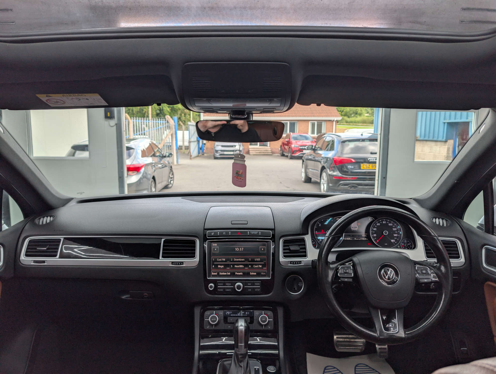 2016 VOLKSWAGEN TOUAREG 3.0 Touareg V6 R-Line+ TDI BlueMotion Technology Auto 4WD 5dr - vehicle photo 22 for sale on PureCar