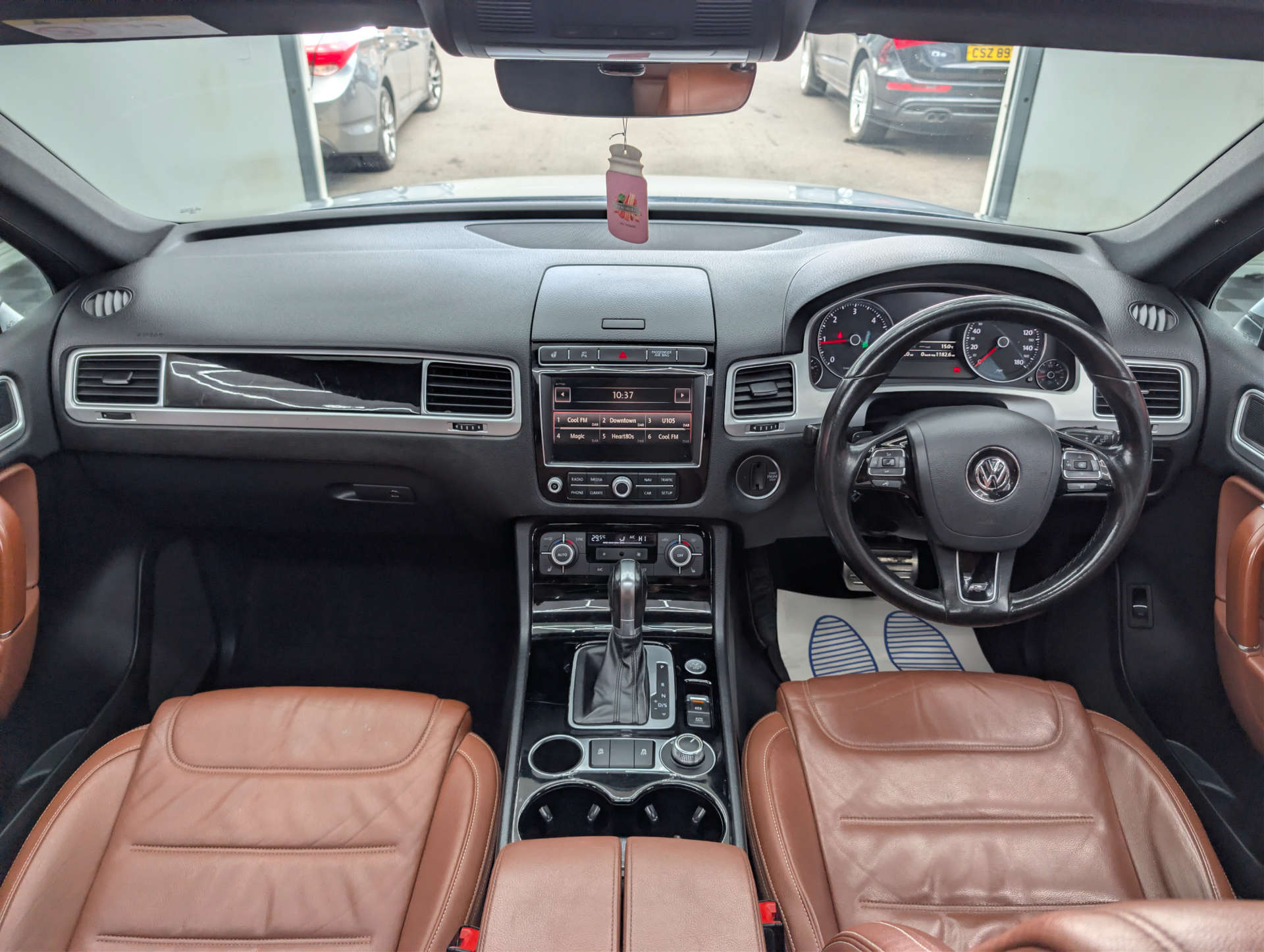 2016 VOLKSWAGEN TOUAREG 3.0 Touareg V6 R-Line+ TDI BlueMotion Technology Auto 4WD 5dr - vehicle photo 23 for sale on PureCar