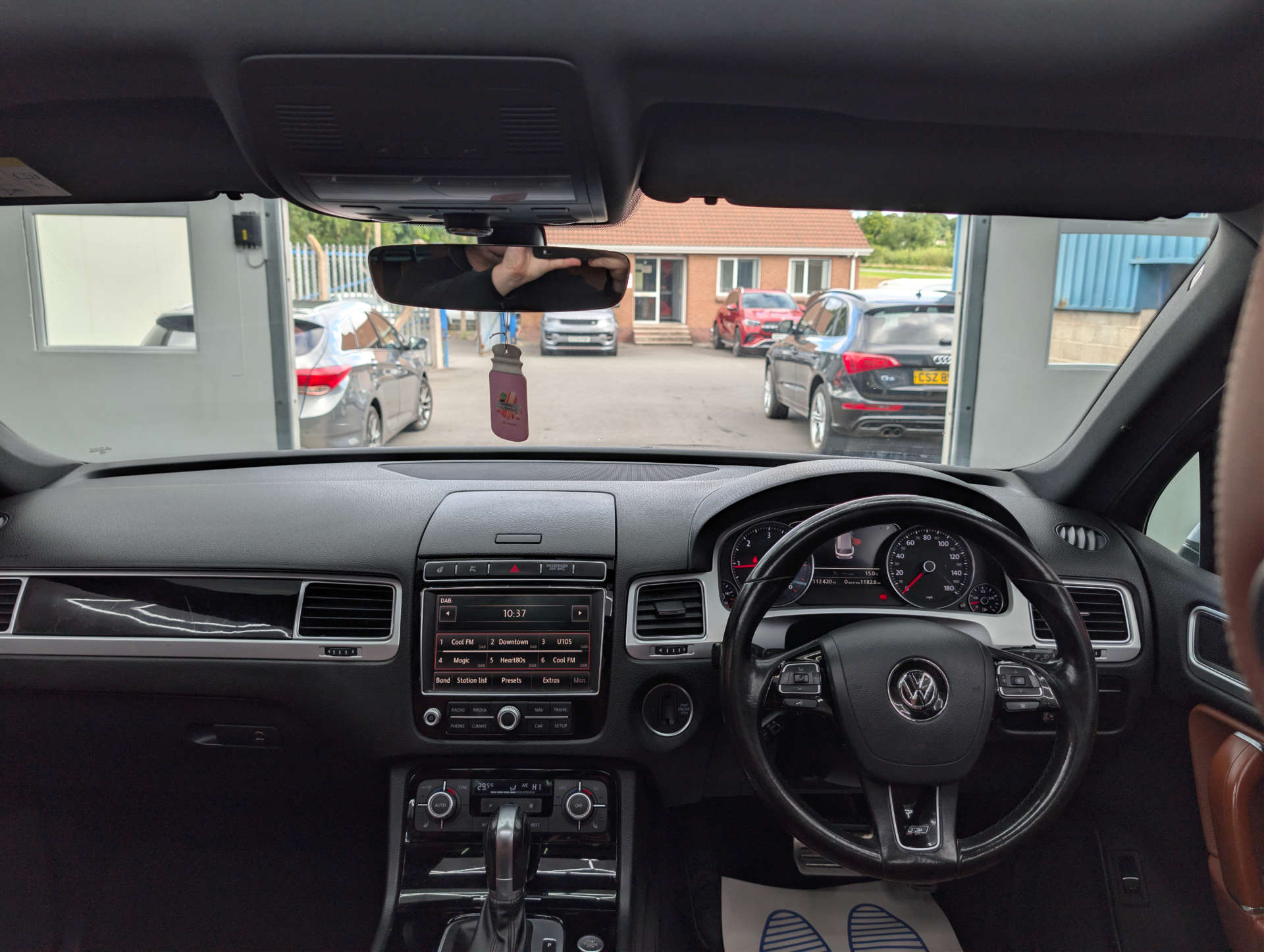2016 VOLKSWAGEN TOUAREG 3.0 Touareg V6 R-Line+ TDI BlueMotion Technology Auto 4WD 5dr - vehicle photo 24 for sale on PureCar