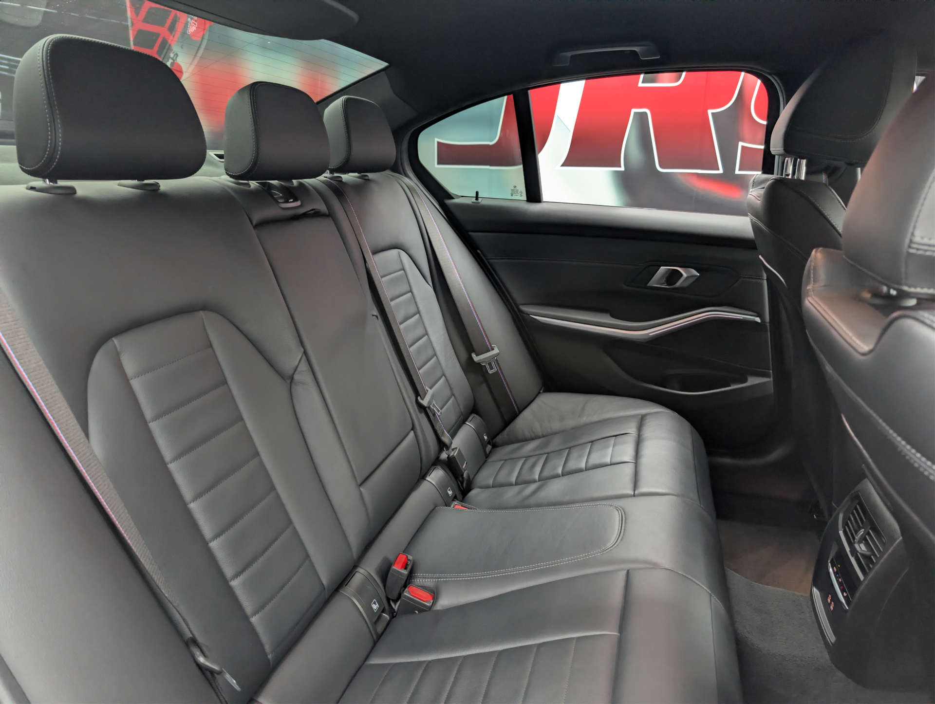 2024 BMW 3 SERIES 2.0 320i M Sport Auto 4dr - vehicle photo 13 for sale on PureCar