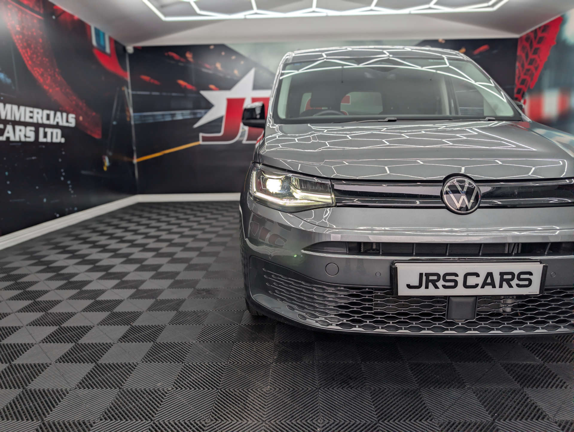 2025 VOLKSWAGEN CADDY 2.0 Caddy C20 Commerce Professional TDI Semi-Auto 5dr - vehicle photo 7 for sale on PureCar