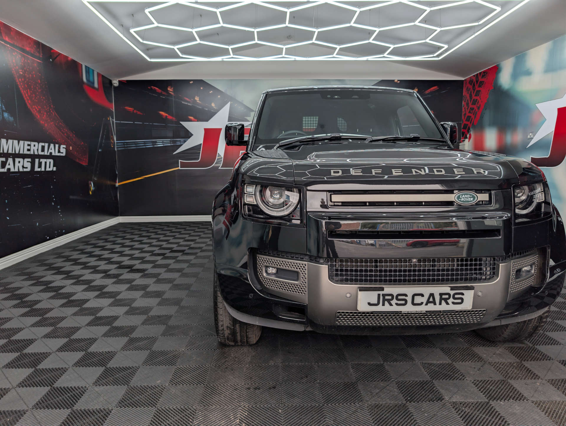 2025 LAND ROVER DEFENDER 3.0 Defender Hard Top X-Dynamic HSE D MHEV Auto 4WD 3dr - vehicle photo 11 for sale on PureCar