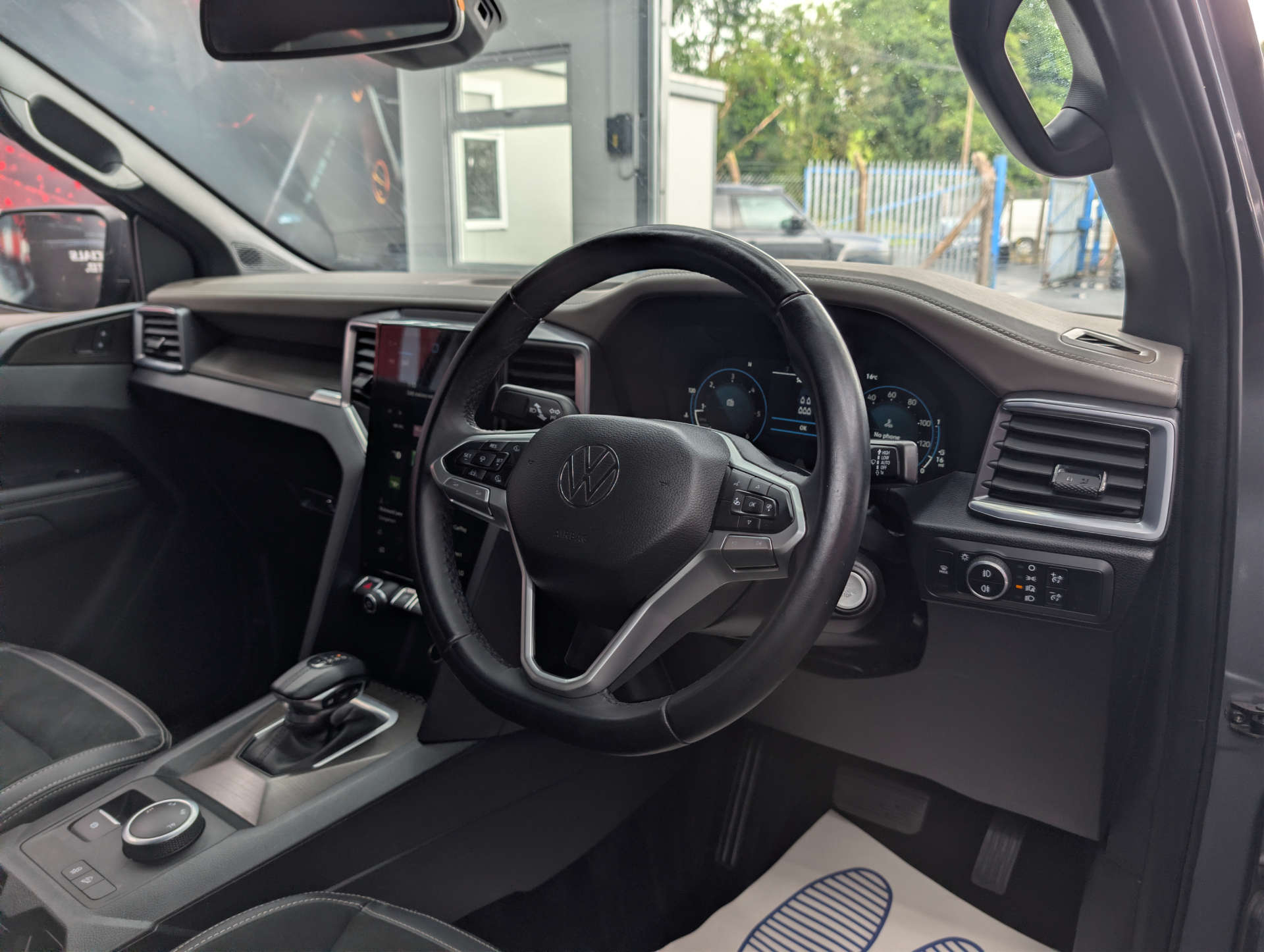 2023 VOLKSWAGEN AMAROK 2.0 Amarok Style TDI 4Motion Auto 4WD - vehicle photo 8 for sale on PureCar