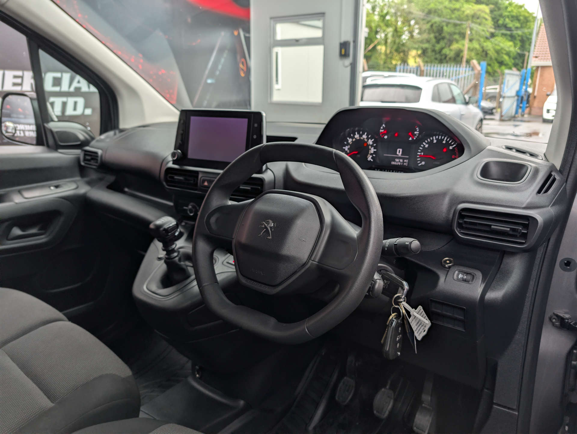 2020 PEUGEOT PARTNER 1.5 Partner Professional L1 Blue HDi - vehicle photo 9 for sale on PureCar