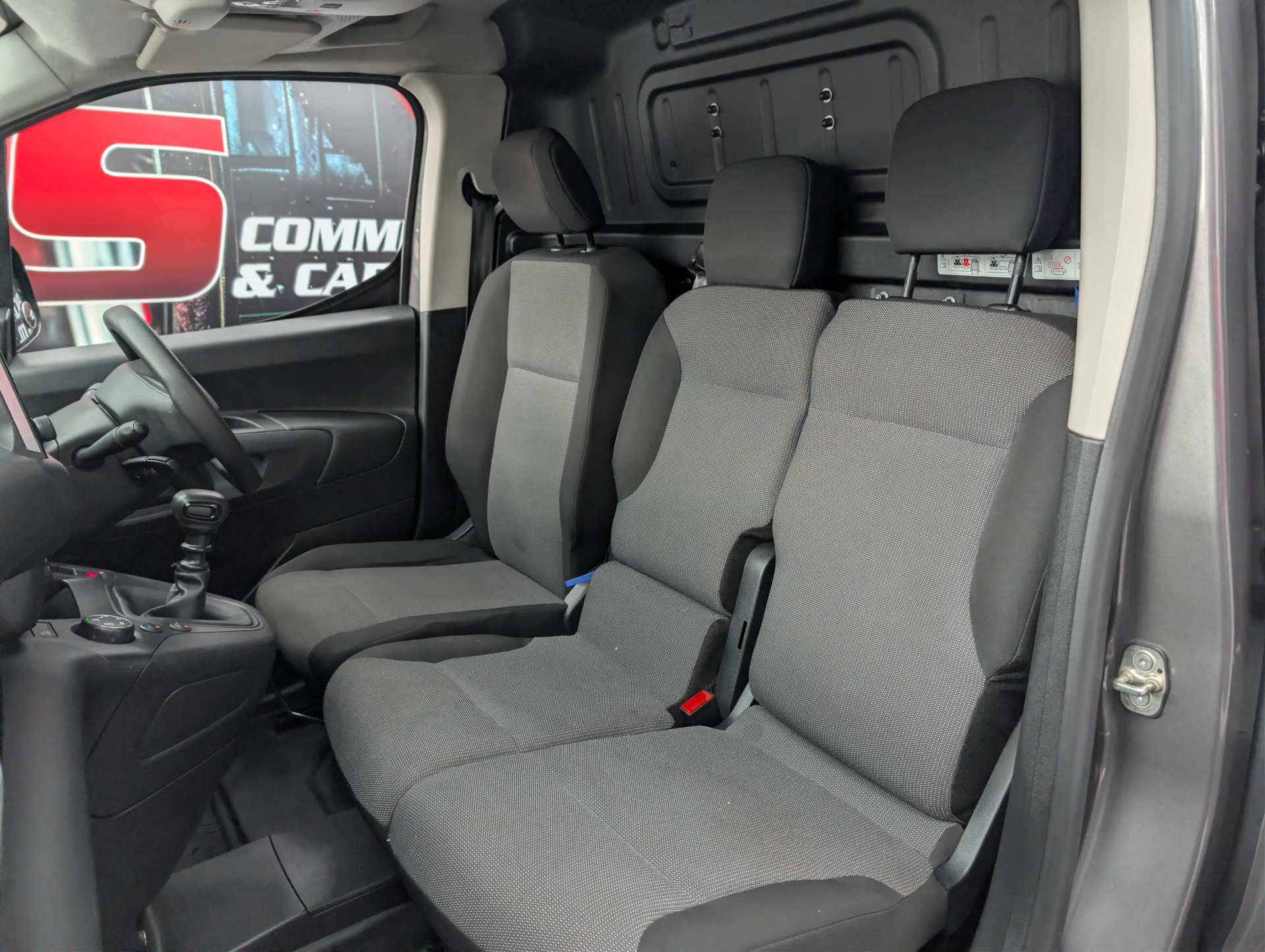 2020 PEUGEOT PARTNER 1.5 Partner Professional L1 Blue HDi - vehicle photo 12 for sale on PureCar