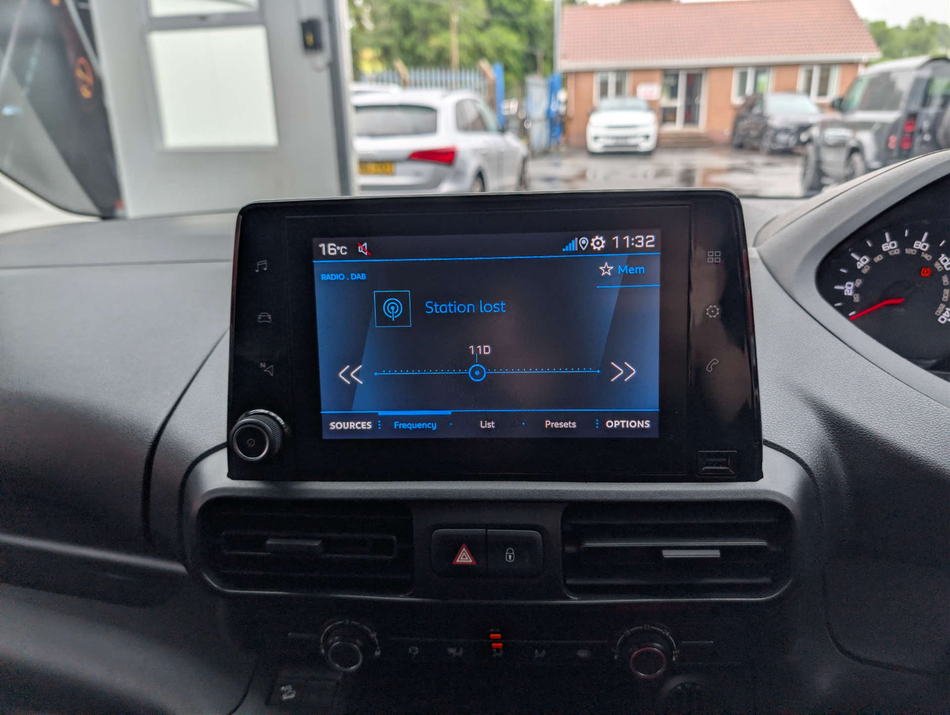 2020 PEUGEOT PARTNER 1.5 Partner Professional L1 Blue HDi - vehicle photo 15 for sale on PureCar