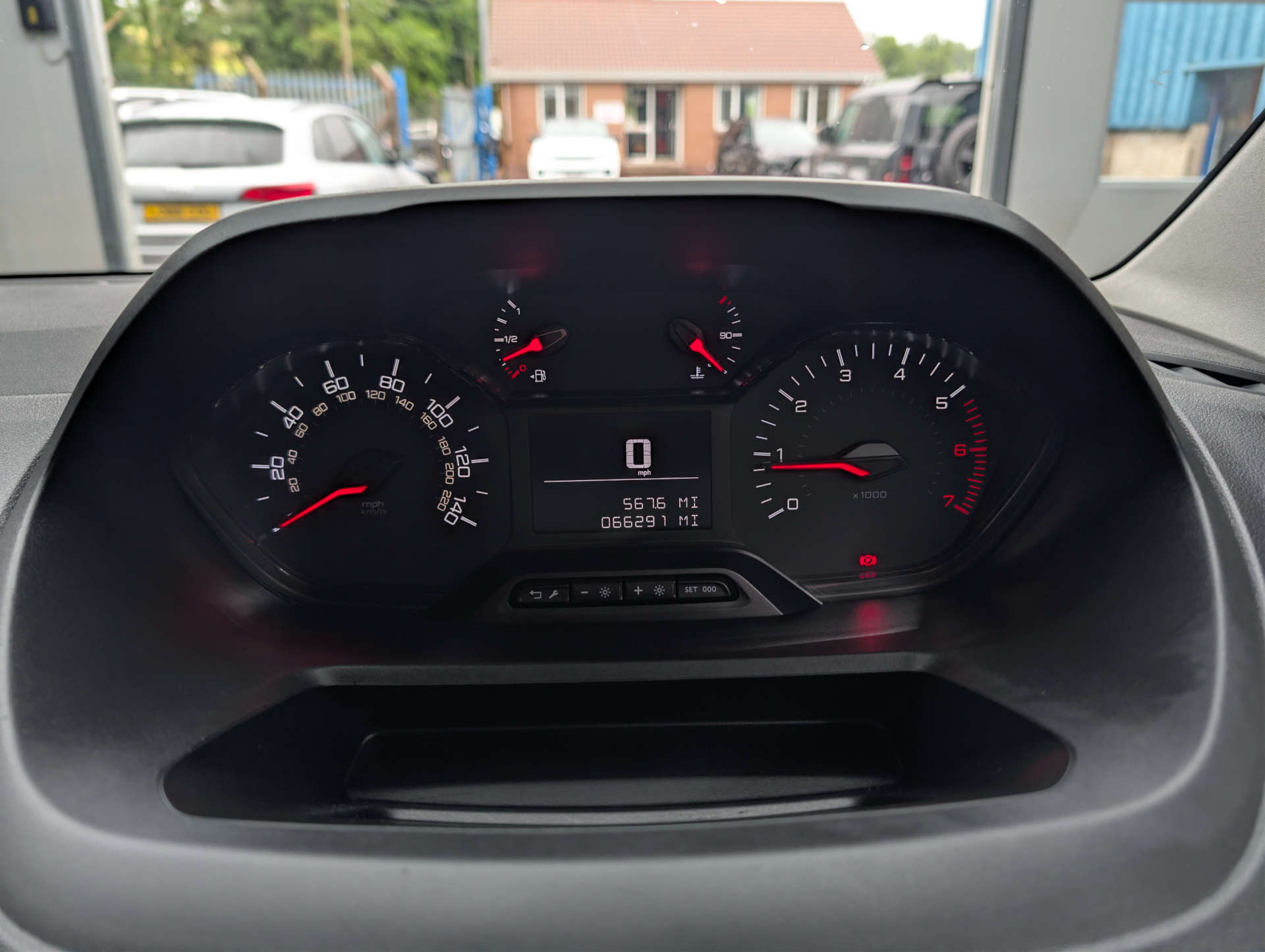 2020 PEUGEOT PARTNER 1.5 Partner Professional L1 Blue HDi - vehicle photo 20 for sale on PureCar