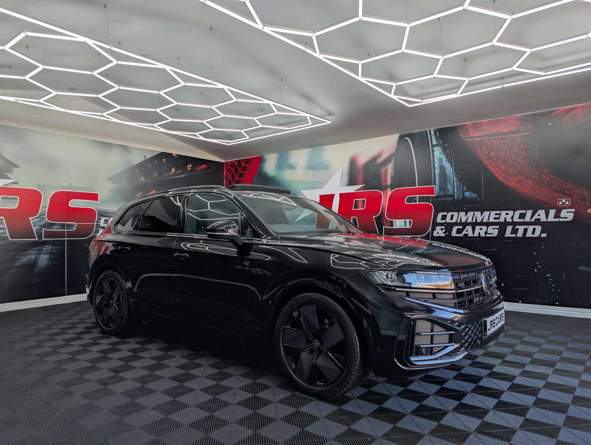 2024 VOLKSWAGEN TOUAREG 3.0 Touareg V6 Black Edition TDI A 4WD 5dr - vehicle photo 1 for sale on PureCar