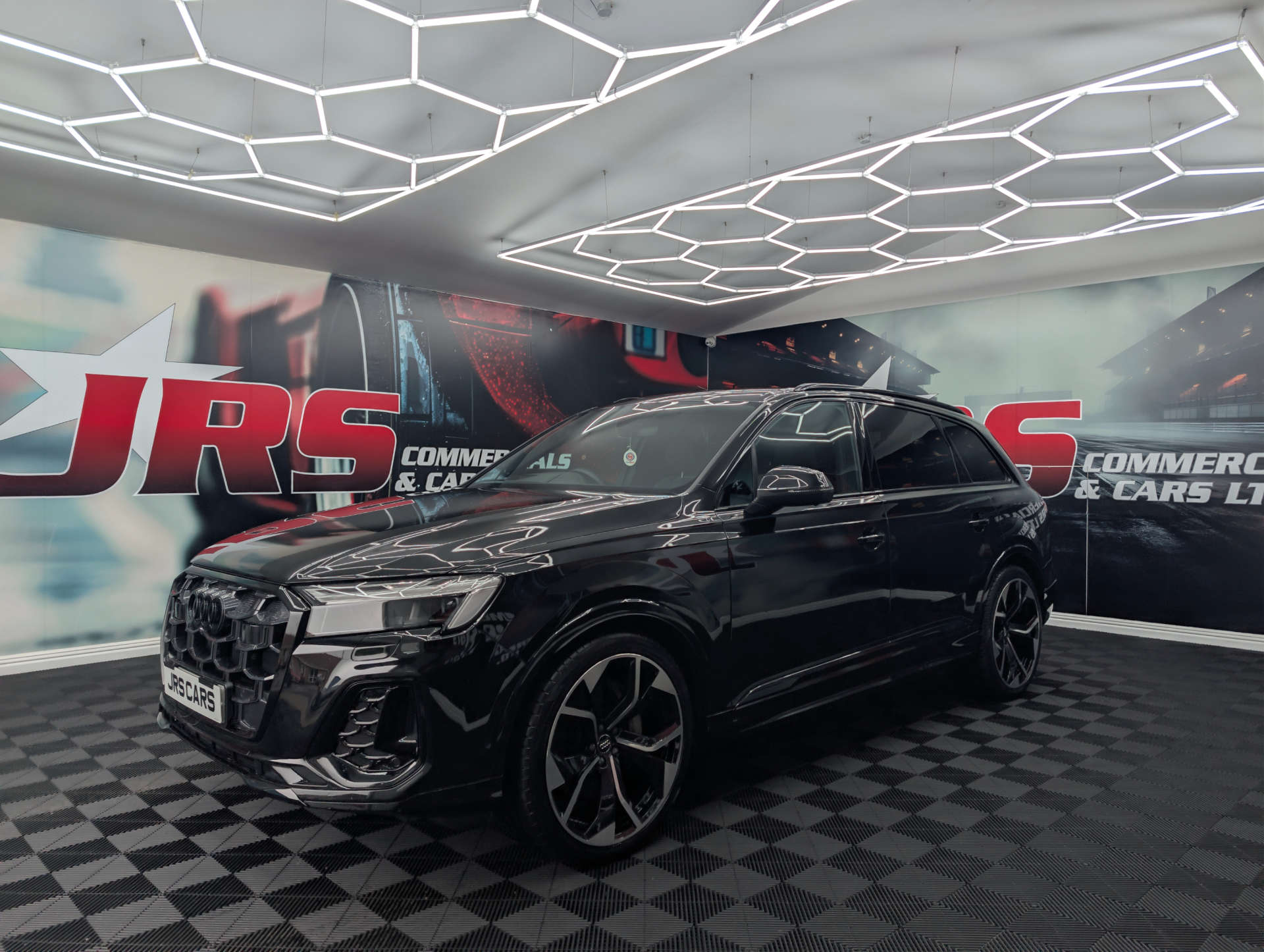 2024 AUDI Q7 S Line - vehicle photo 3 for sale on PureCar
