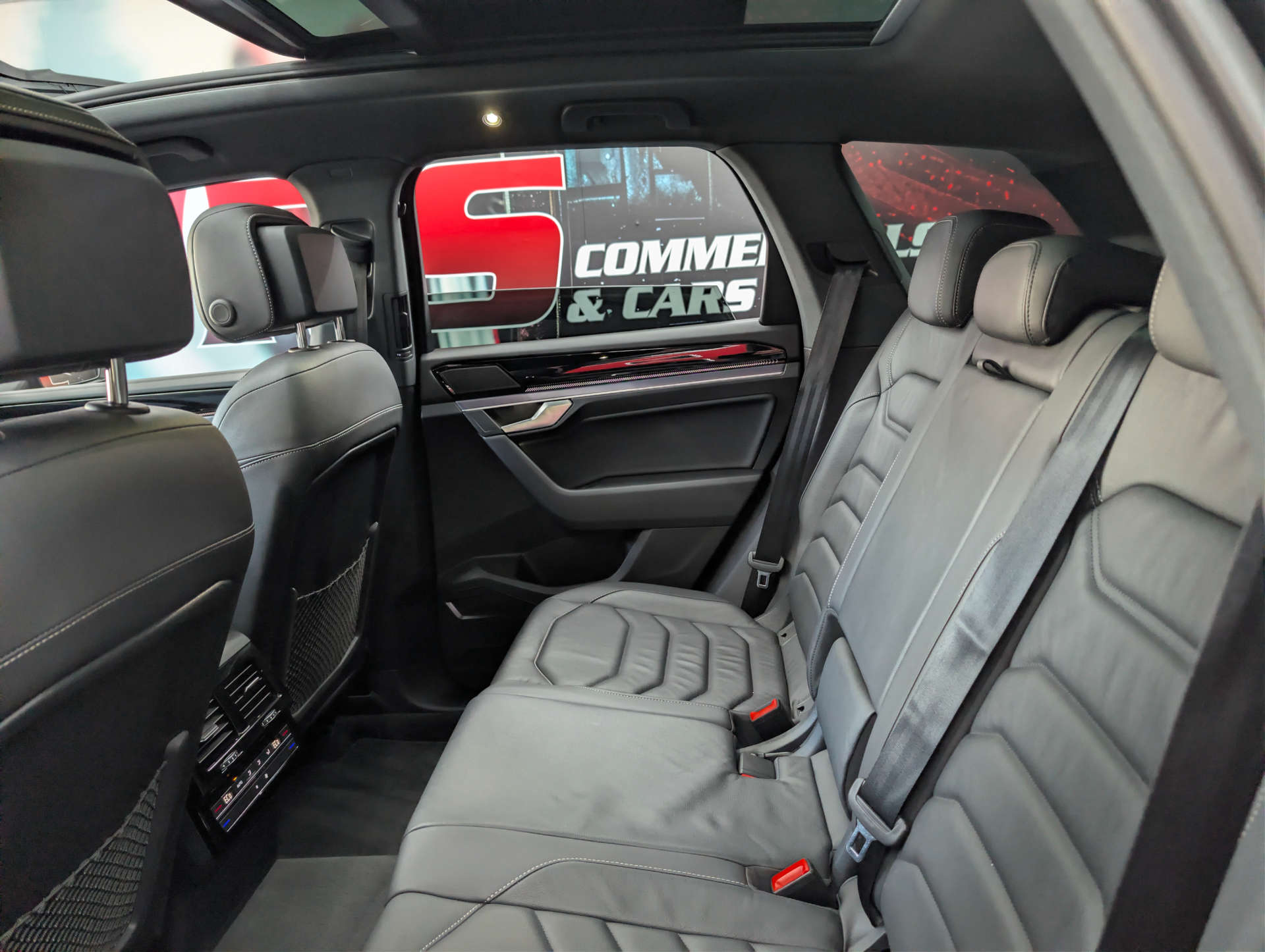 2024 VOLKSWAGEN TOUAREG 3.0 Touareg V6 Black Edition TDI A 4WD 5dr - vehicle photo 20 for sale on PureCar