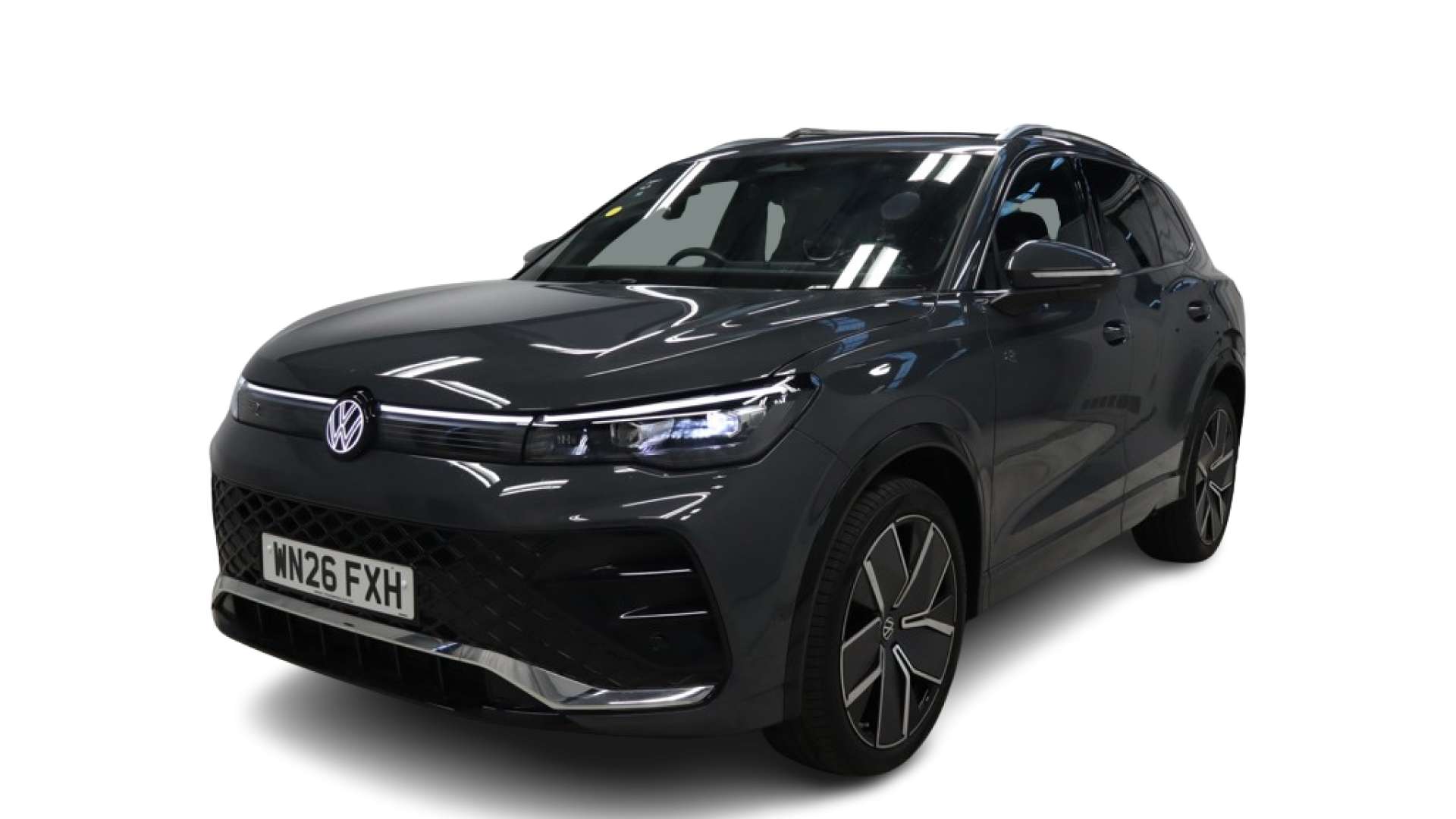 2026 VOLKSWAGEN TIGUAN 2.0 Tiguan R-Line TDI S-A 5dr - vehicle photo 2 for sale on PureCar
