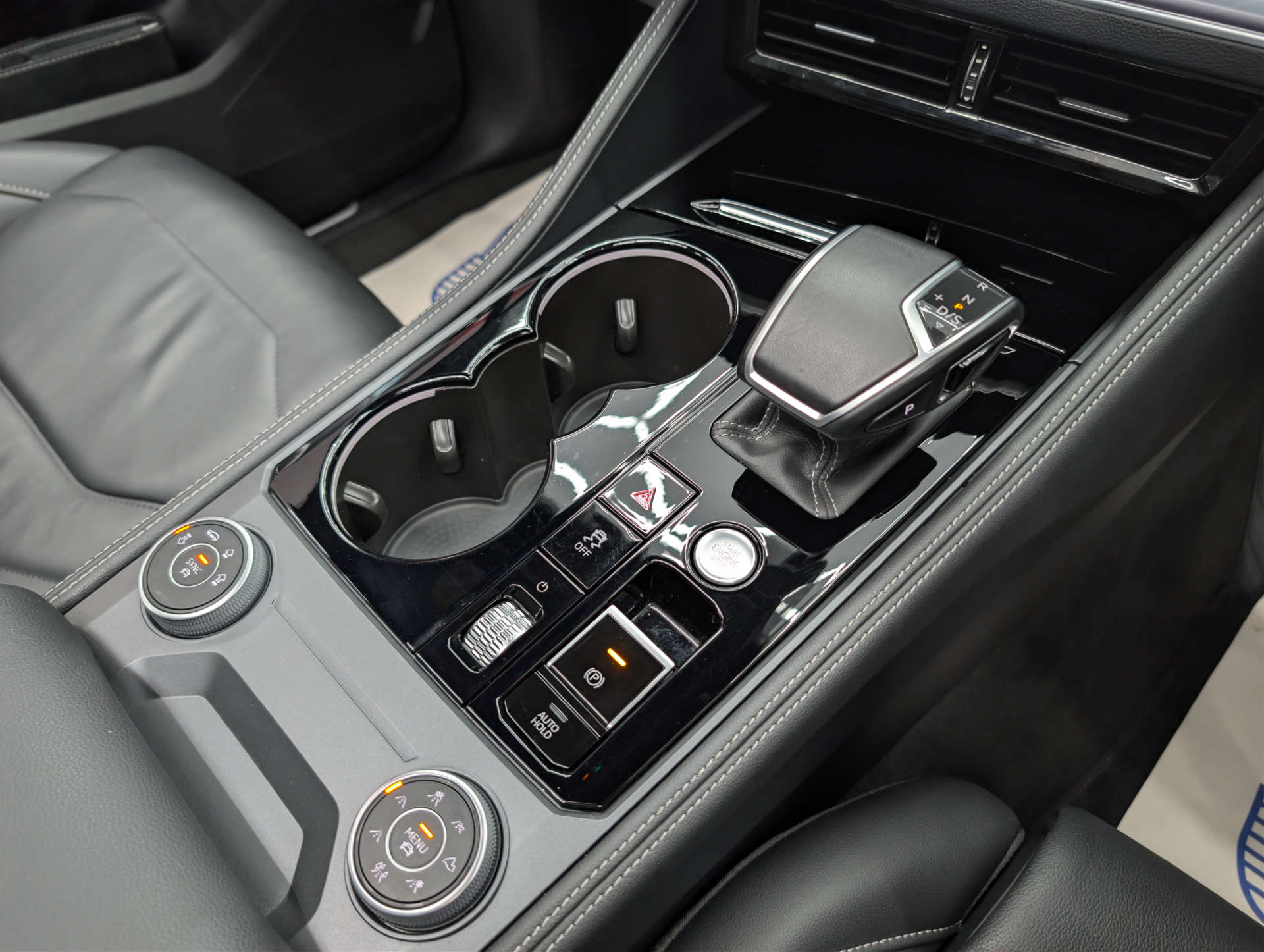 2024 VOLKSWAGEN TOUAREG 3.0 Touareg V6 Black Edition TDI A 4WD 5dr - vehicle photo 40 for sale on PureCar