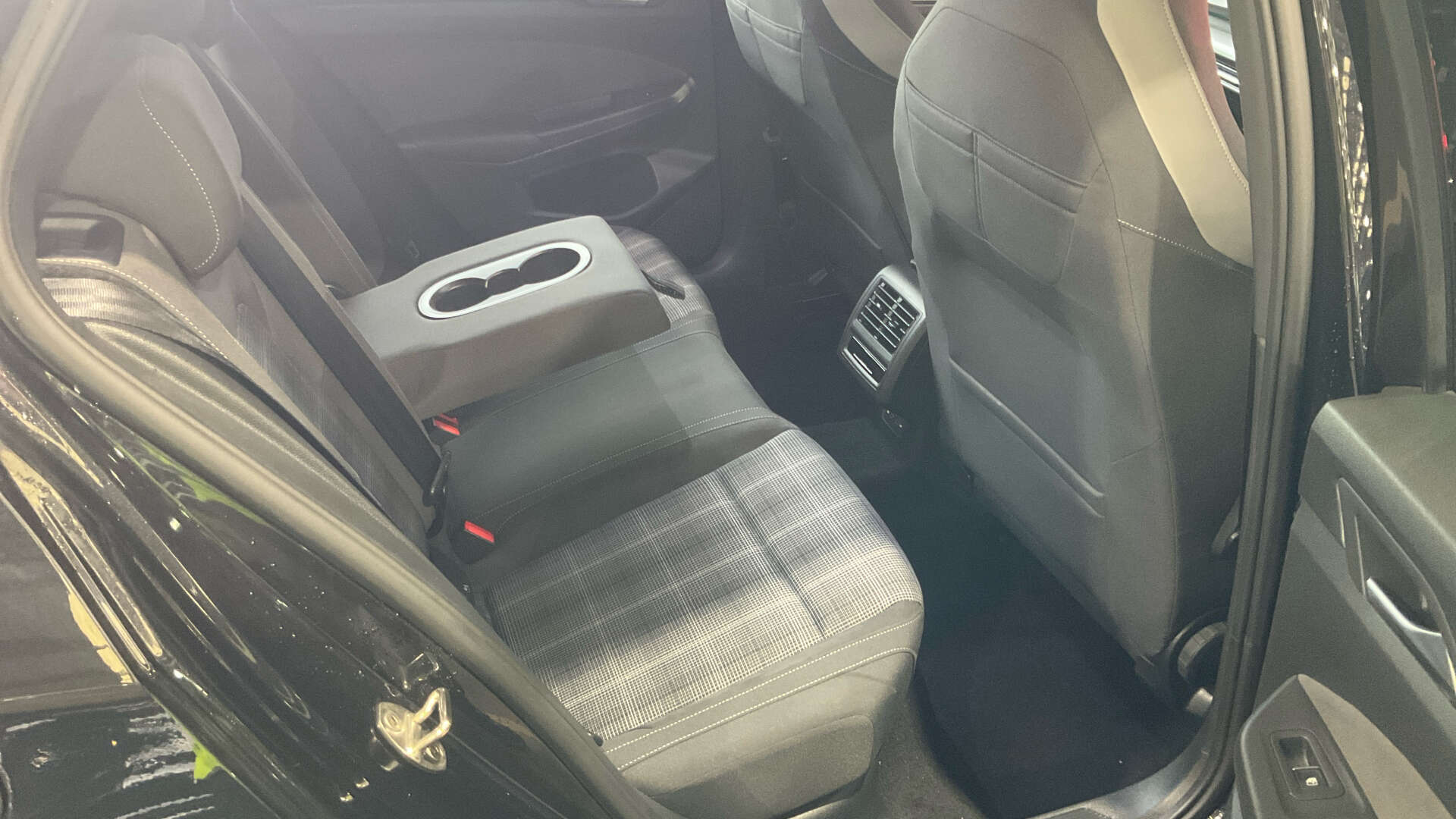 2023 VOLKSWAGEN GOLF 2.0 Golf GTD TDI Semi-Auto 5dr - vehicle photo 8 for sale on PureCar