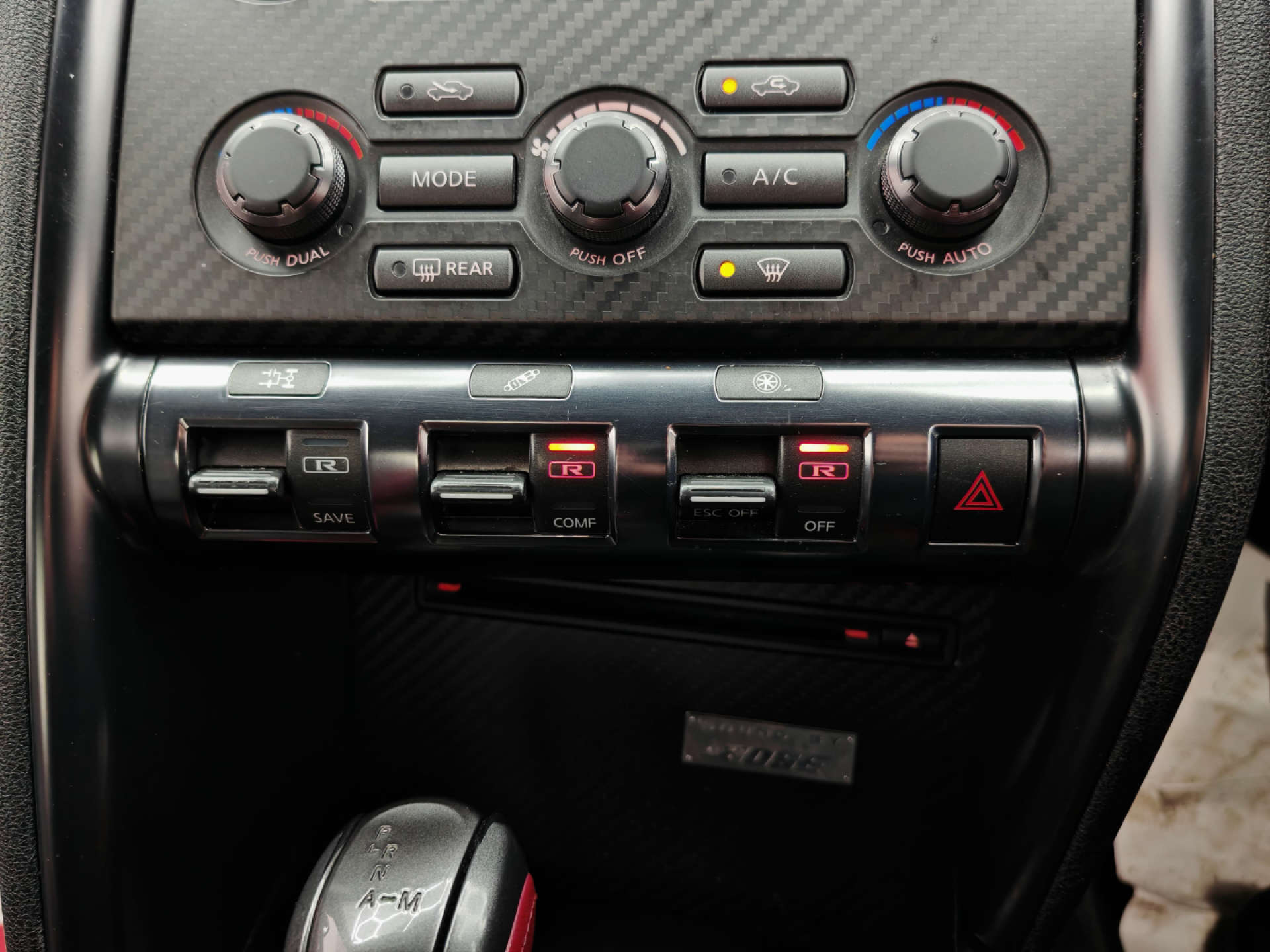 2013 NISSAN GT-R 3.8 GT-R Premium Edition Semi-Auto 4WD 2dr - vehicle photo 24 for sale on PureCar