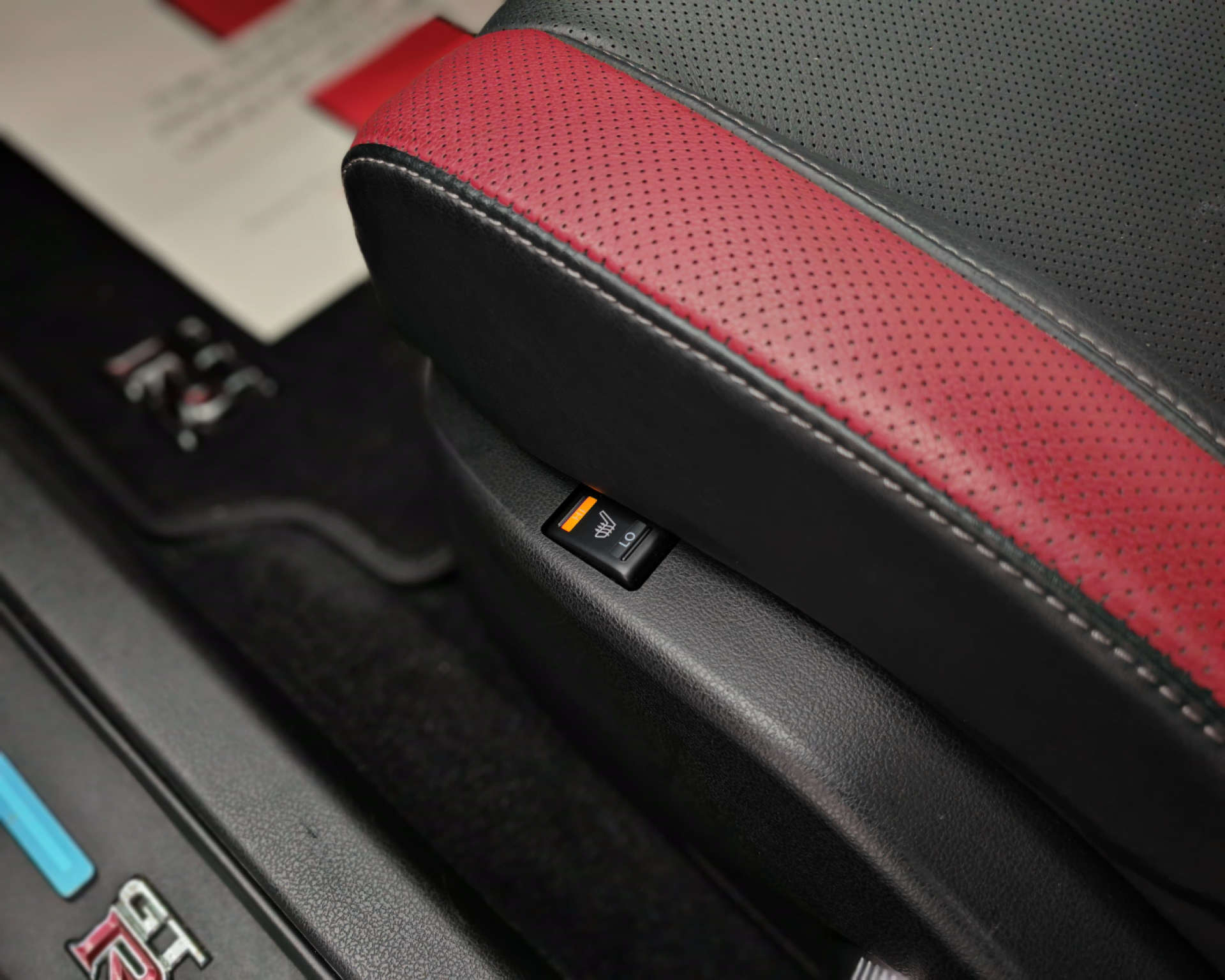 2013 NISSAN GT-R 3.8 GT-R Premium Edition Semi-Auto 4WD 2dr - vehicle photo 37 for sale on PureCar