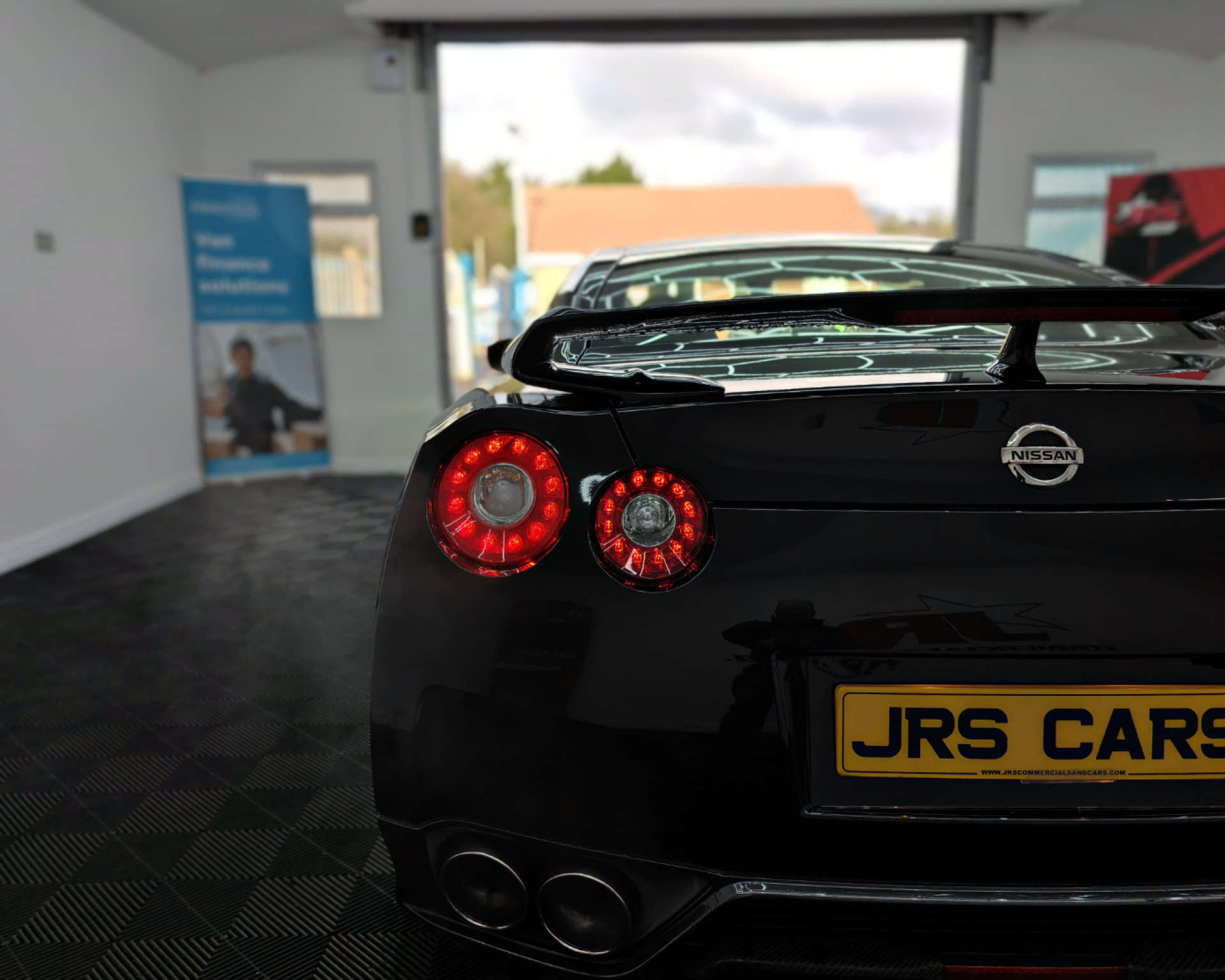 2013 NISSAN GT-R 3.8 GT-R Premium Edition Semi-Auto 4WD 2dr - vehicle photo 39 for sale on PureCar