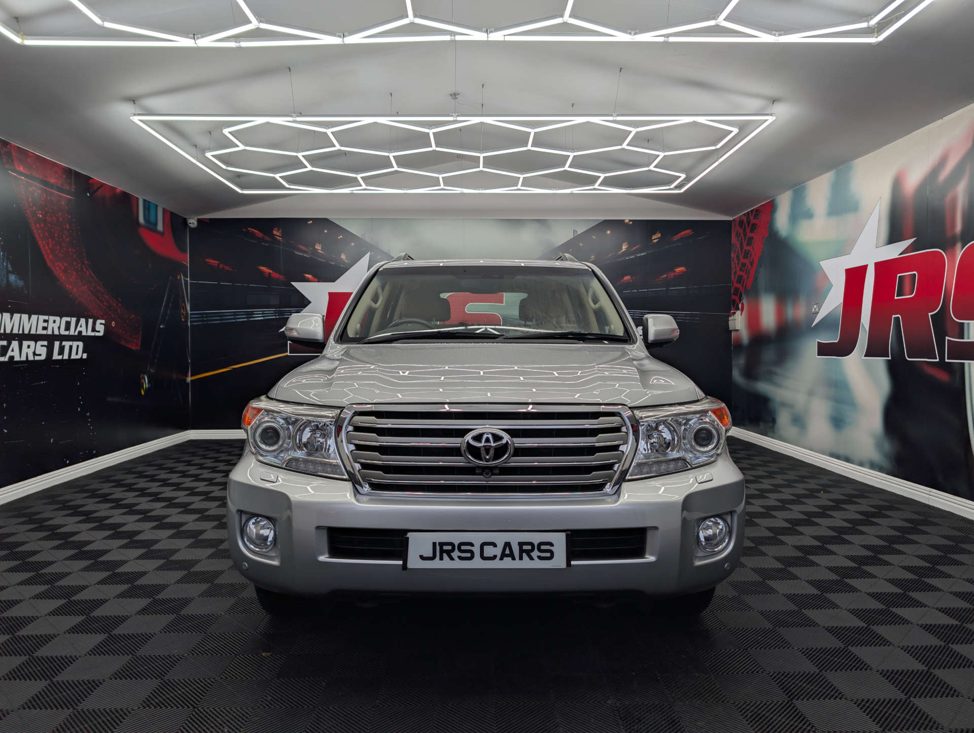 2015 TOYOTA LAND CRUISER V8 4.5 Land Cruiser V8 D-4D Auto 4WD 5dr - vehicle photo 2 for sale on PureCar