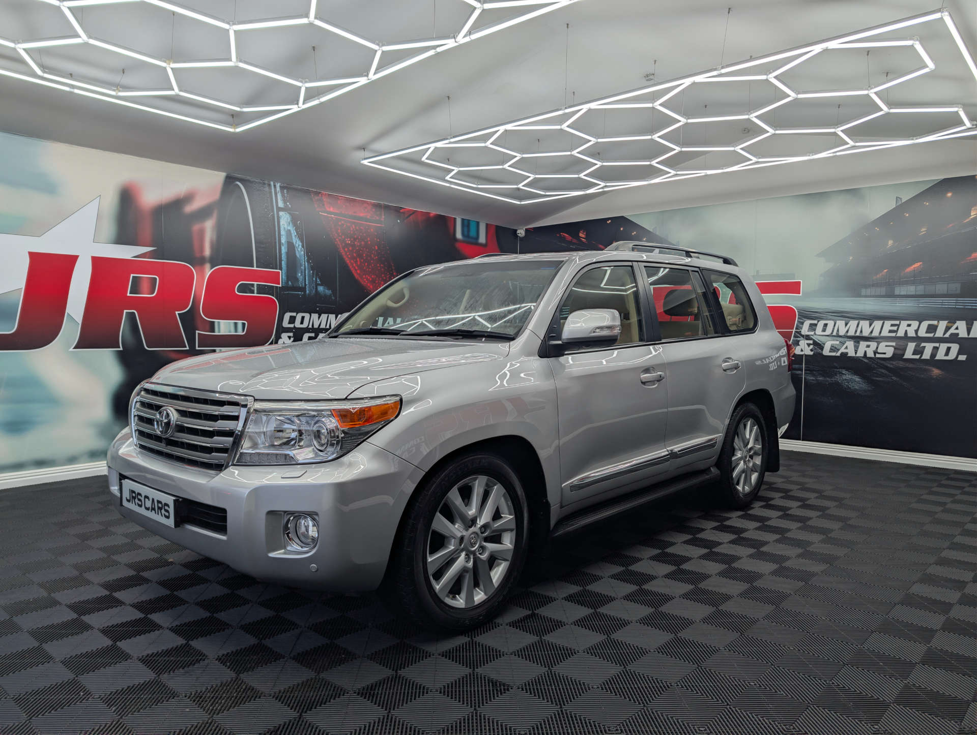 2015 TOYOTA LAND CRUISER V8 4.5 Land Cruiser V8 D-4D Auto 4WD 5dr - vehicle photo 3 for sale on PureCar