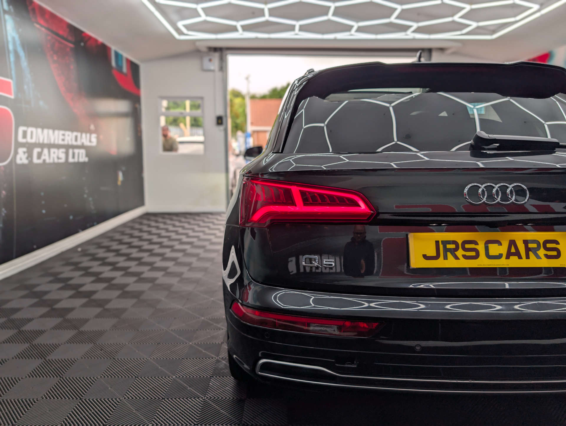 2018 AUDI Q5 S Line - vehicle photo 9 for sale on PureCar