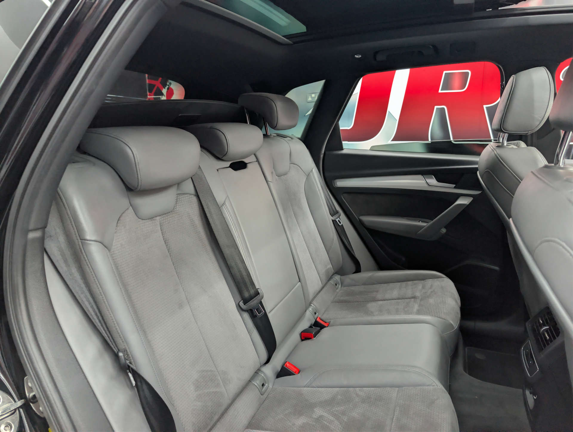 2018 AUDI Q5 S Line - vehicle photo 15 for sale on PureCar