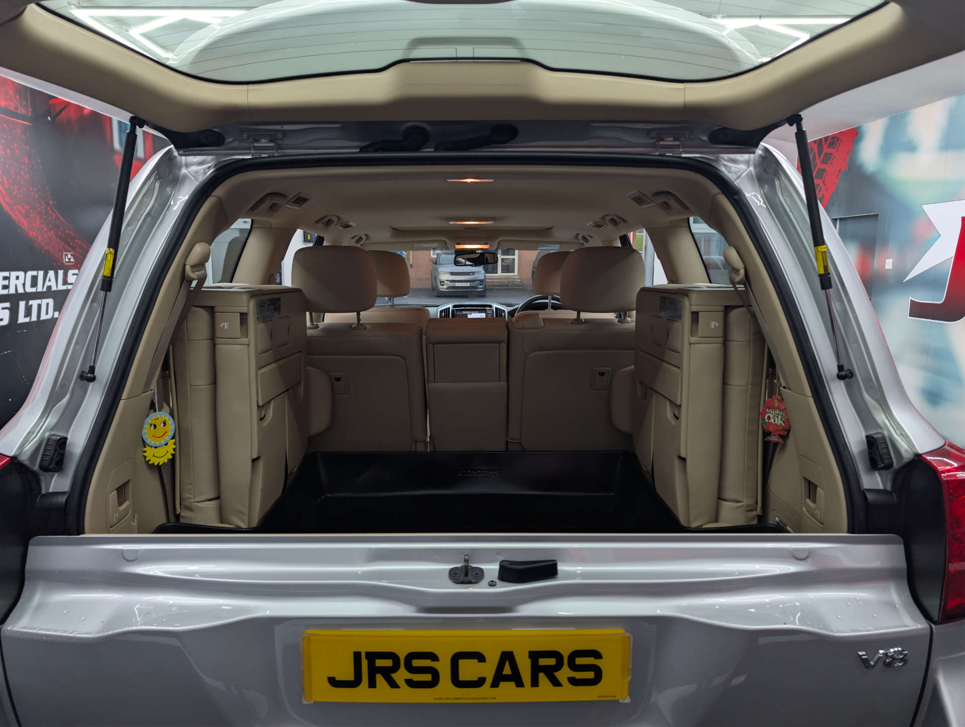 2015 TOYOTA LAND CRUISER V8 4.5 Land Cruiser V8 D-4D Auto 4WD 5dr - vehicle photo 22 for sale on PureCar