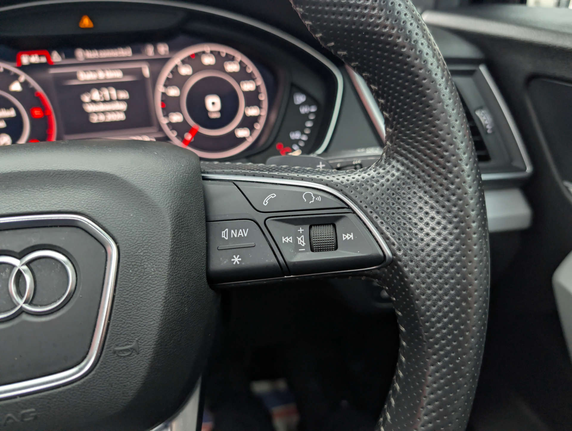 2018 AUDI Q5 S Line - vehicle photo 26 for sale on PureCar