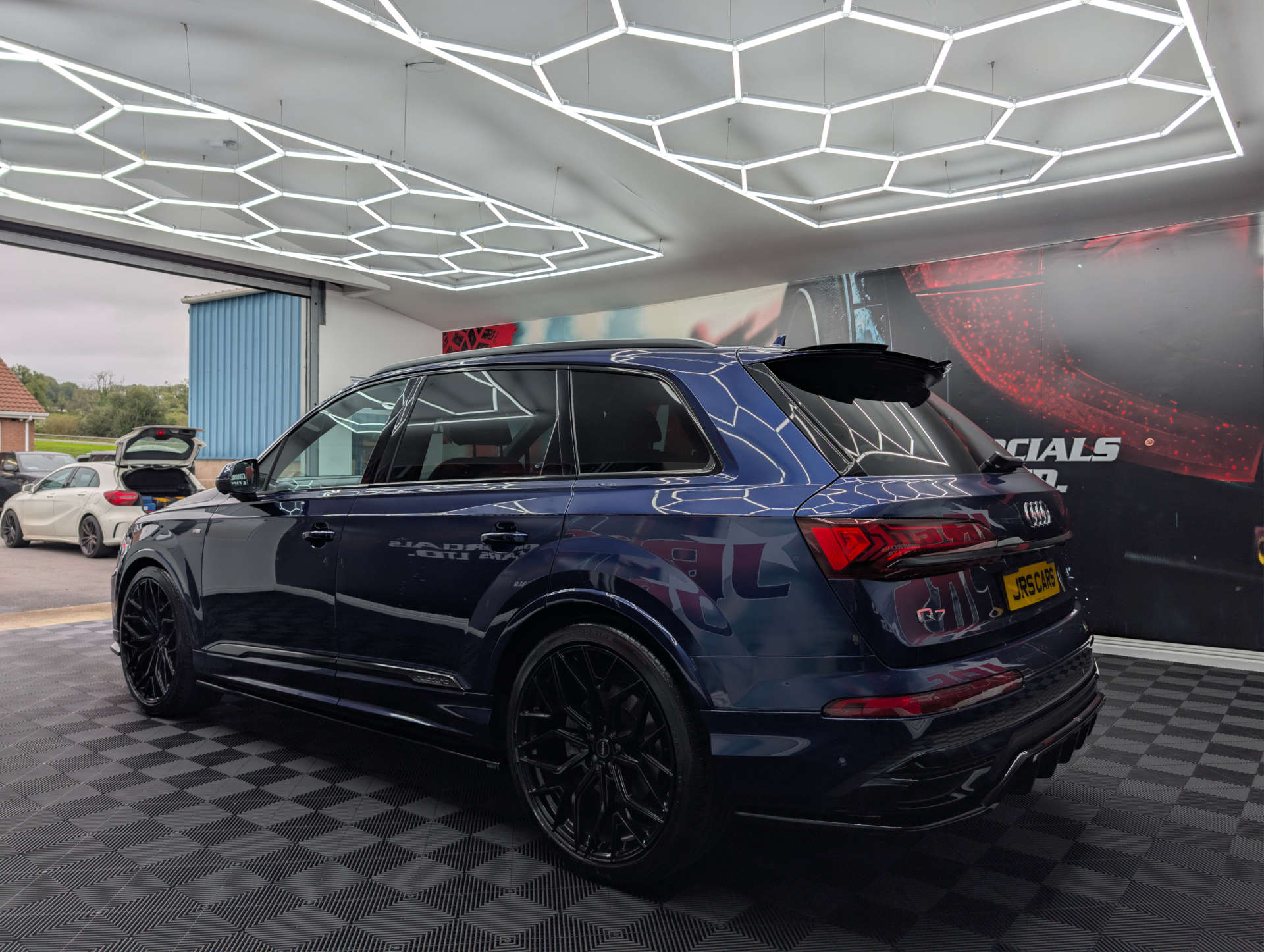 2023 AUDI Q7 S Line - vehicle photo 4 for sale on PureCar