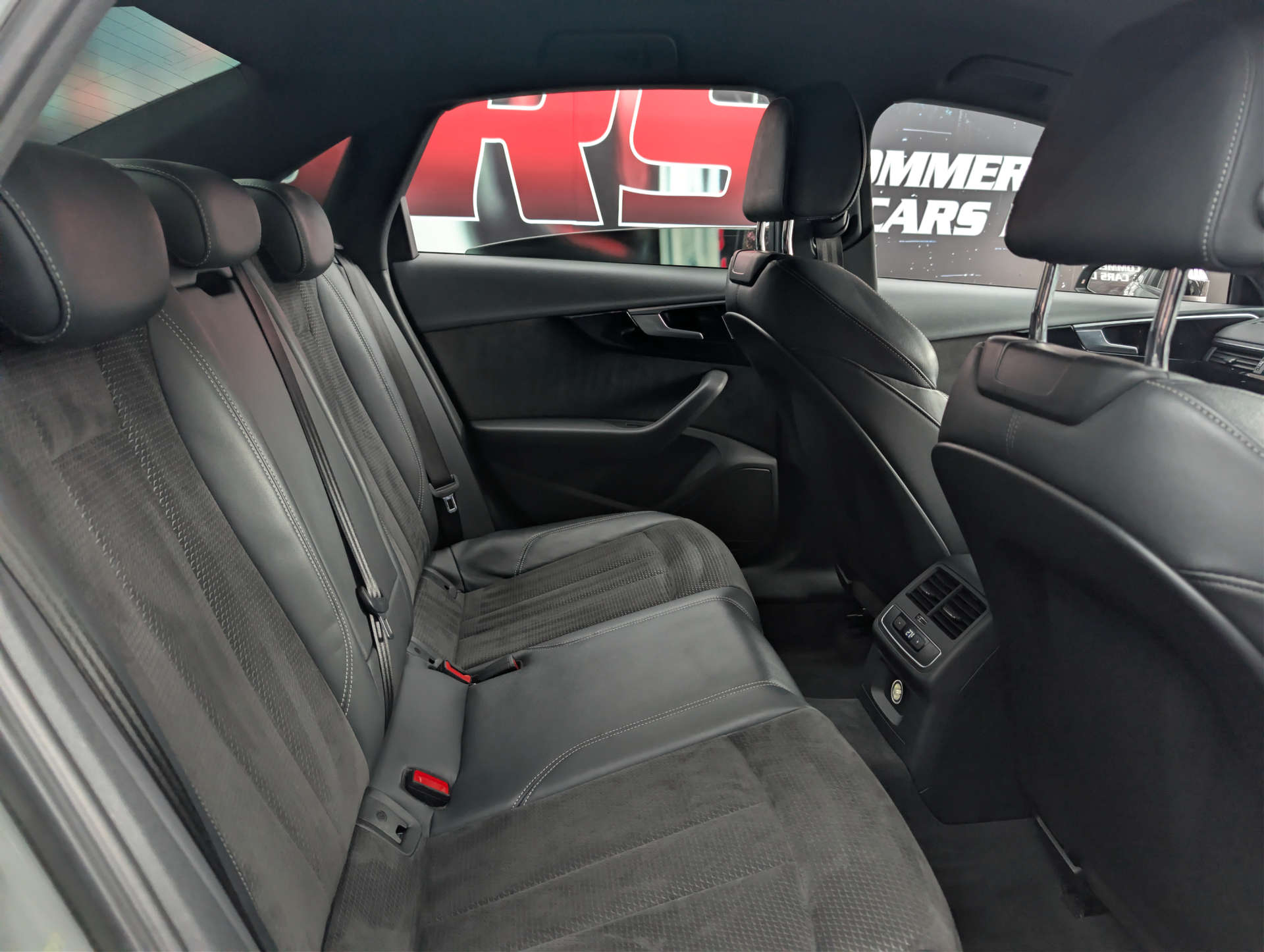 2019 AUDI A4 Black Edition - vehicle photo 14 for sale on PureCar