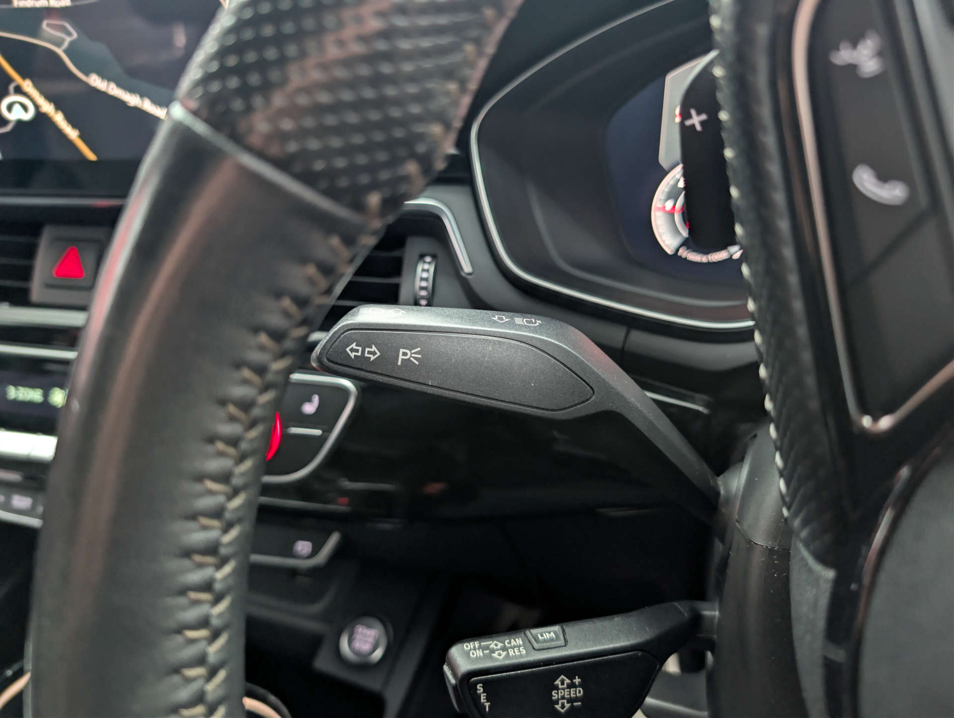 2019 AUDI A4 Black Edition - vehicle photo 27 for sale on PureCar