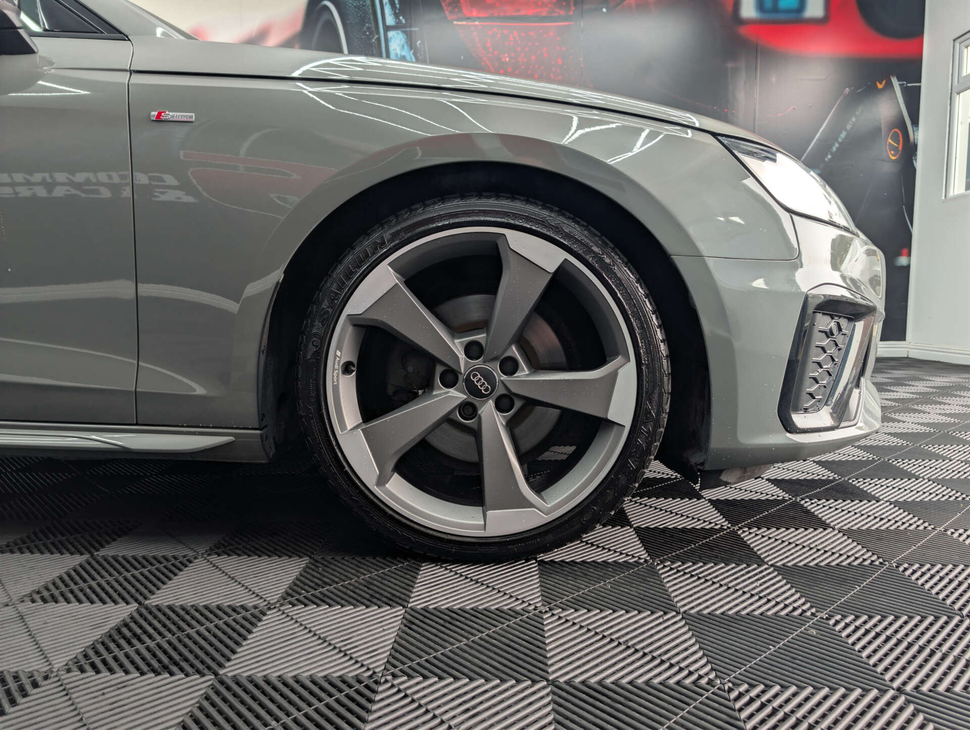 2019 AUDI A4 Black Edition - vehicle photo 9 for sale on PureCar