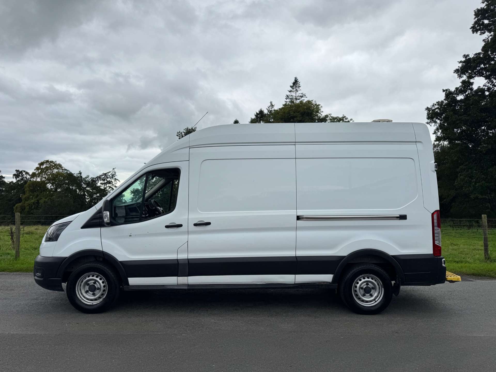 2019 FORD TRANSIT 2.0 Transit 350 Leader EcoBlue - vehicle photo 4 for sale on PureCar