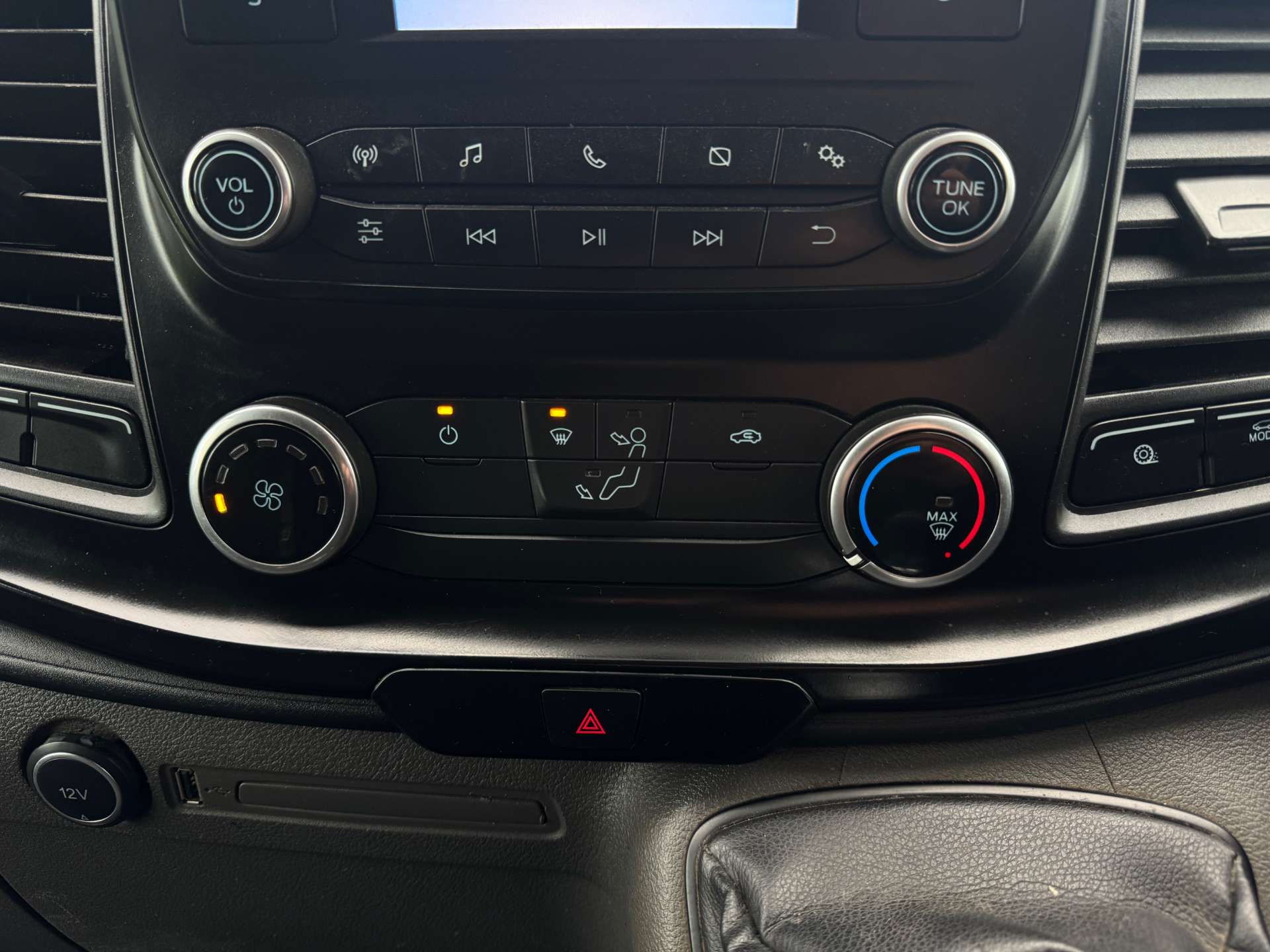 2019 FORD TRANSIT 2.0 Transit 350 Leader EcoBlue - vehicle photo 12 for sale on PureCar