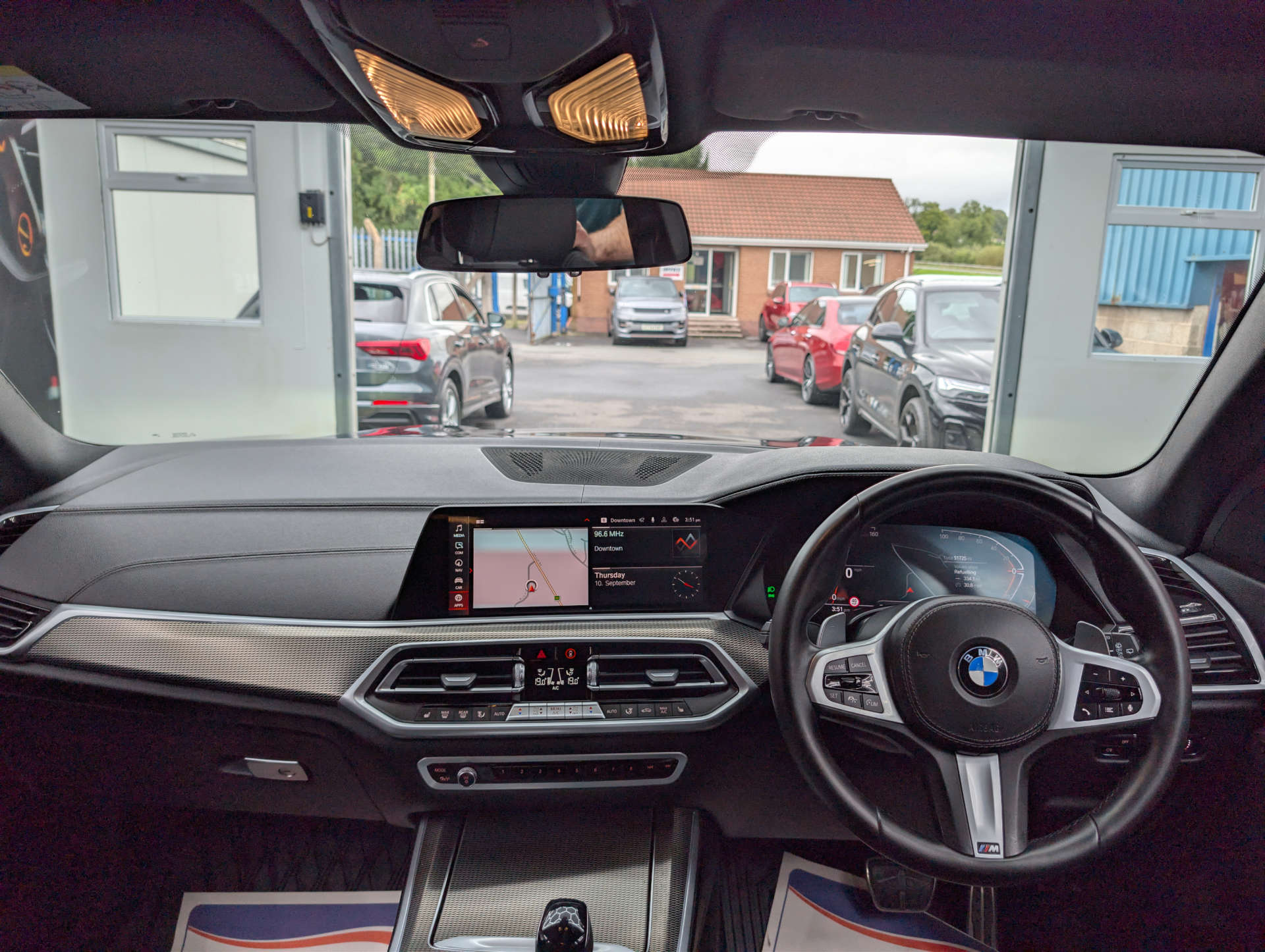 2022 BMW X5 3.0 X5 xDrive 30d M Sport MHEV Auto 4WD 5dr - vehicle photo 28 for sale on PureCar