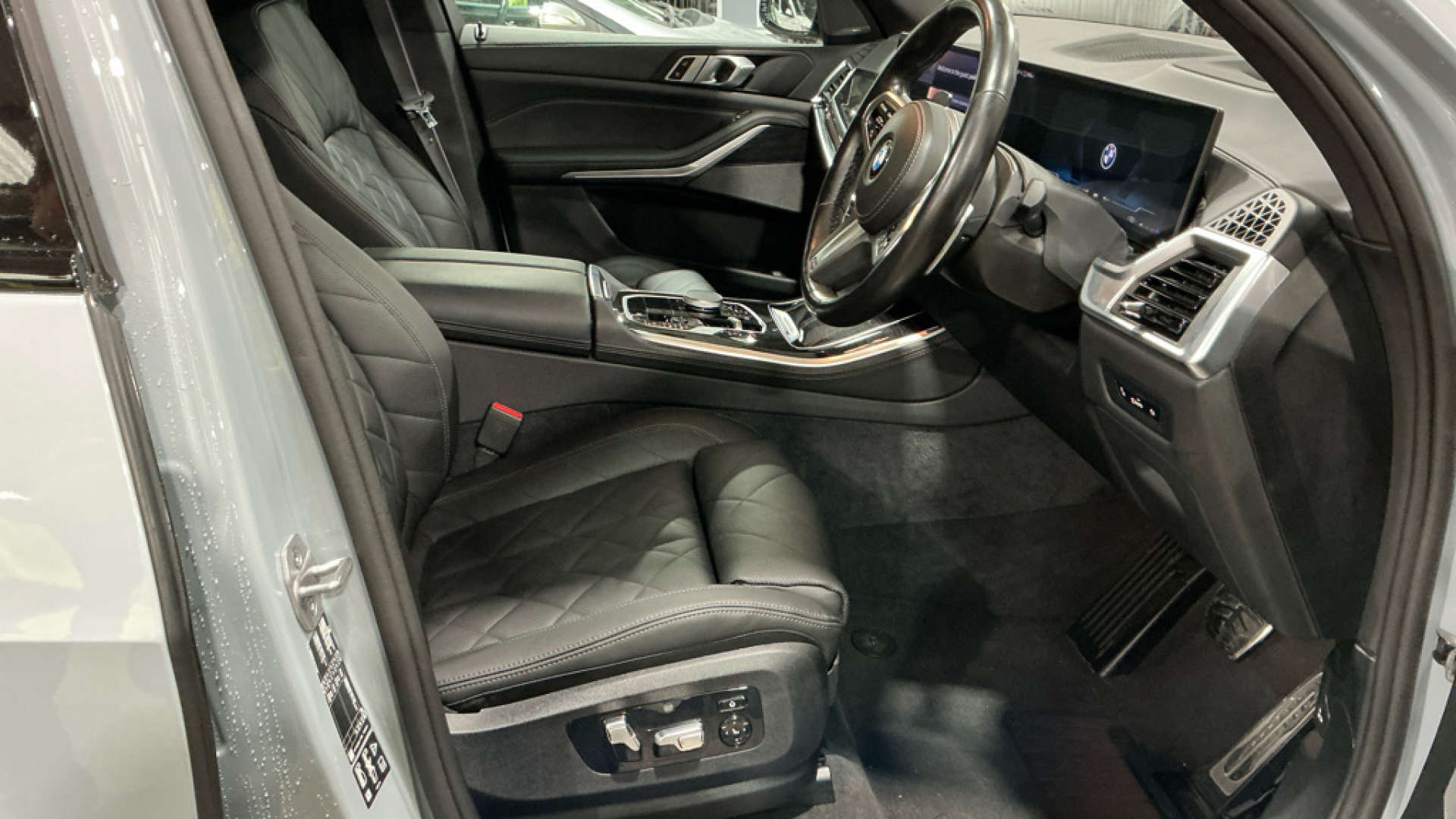 2024 BMW X5 3.0 X5 xDrive 30d M Sport MHEV Auto 4WD 5dr - vehicle photo 7 for sale on PureCar