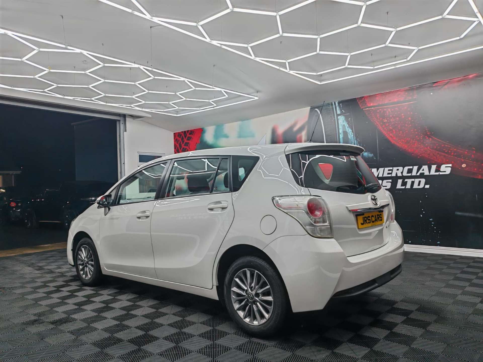 2017 TOYOTA VERSO 1.6 Verso Icon TSS Valvematic 5dr - vehicle photo 4 for sale on PureCar