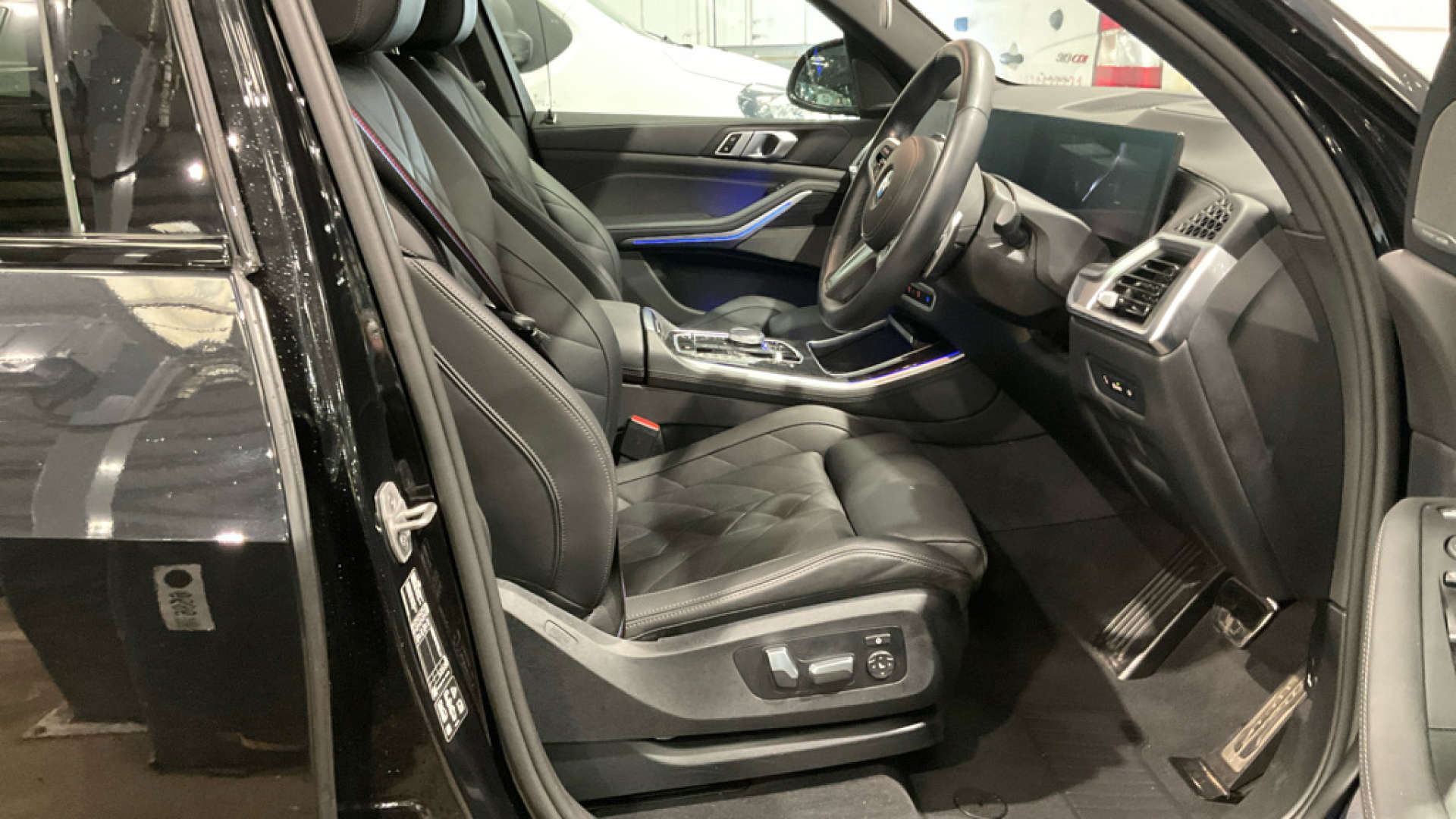 2024 BMW X5 3.0 X5 xDrive 30d M Sport MHEV Auto 4WD 5dr - vehicle photo 9 for sale on PureCar