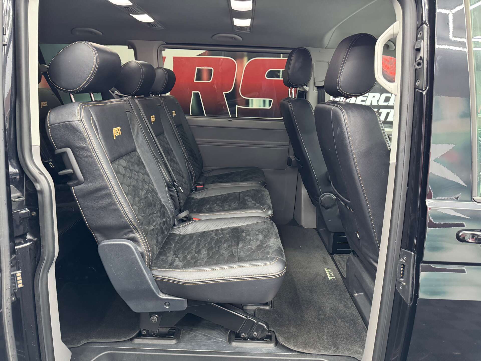 2022 VOLKSWAGEN TRANSPORTER 2.0 Transporter SE TDI Semi-Auto 5dr - vehicle photo 15 for sale on PureCar